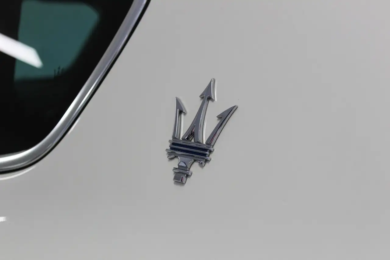 Maserati Levante 2022 — фото 15
