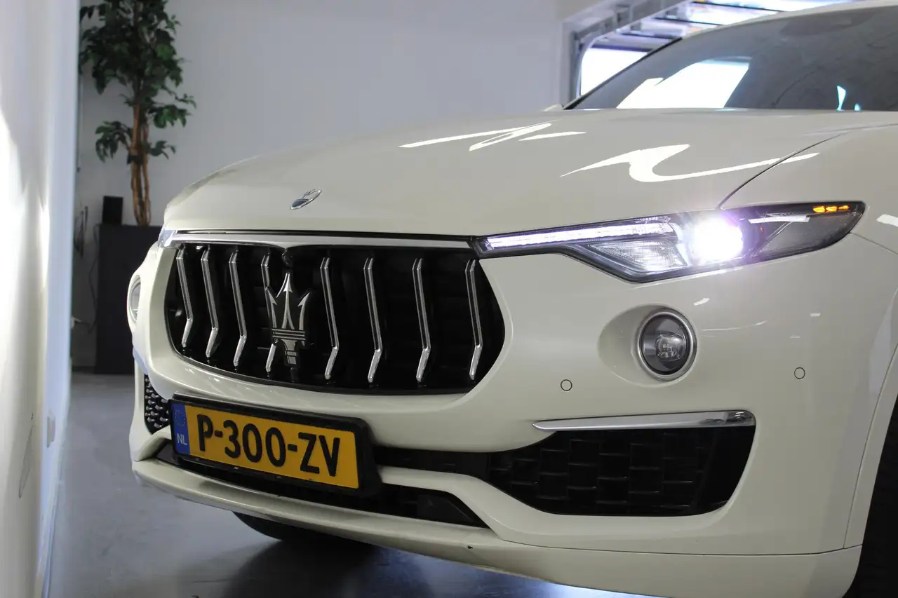 Maserati Levante 2022 — фото 21