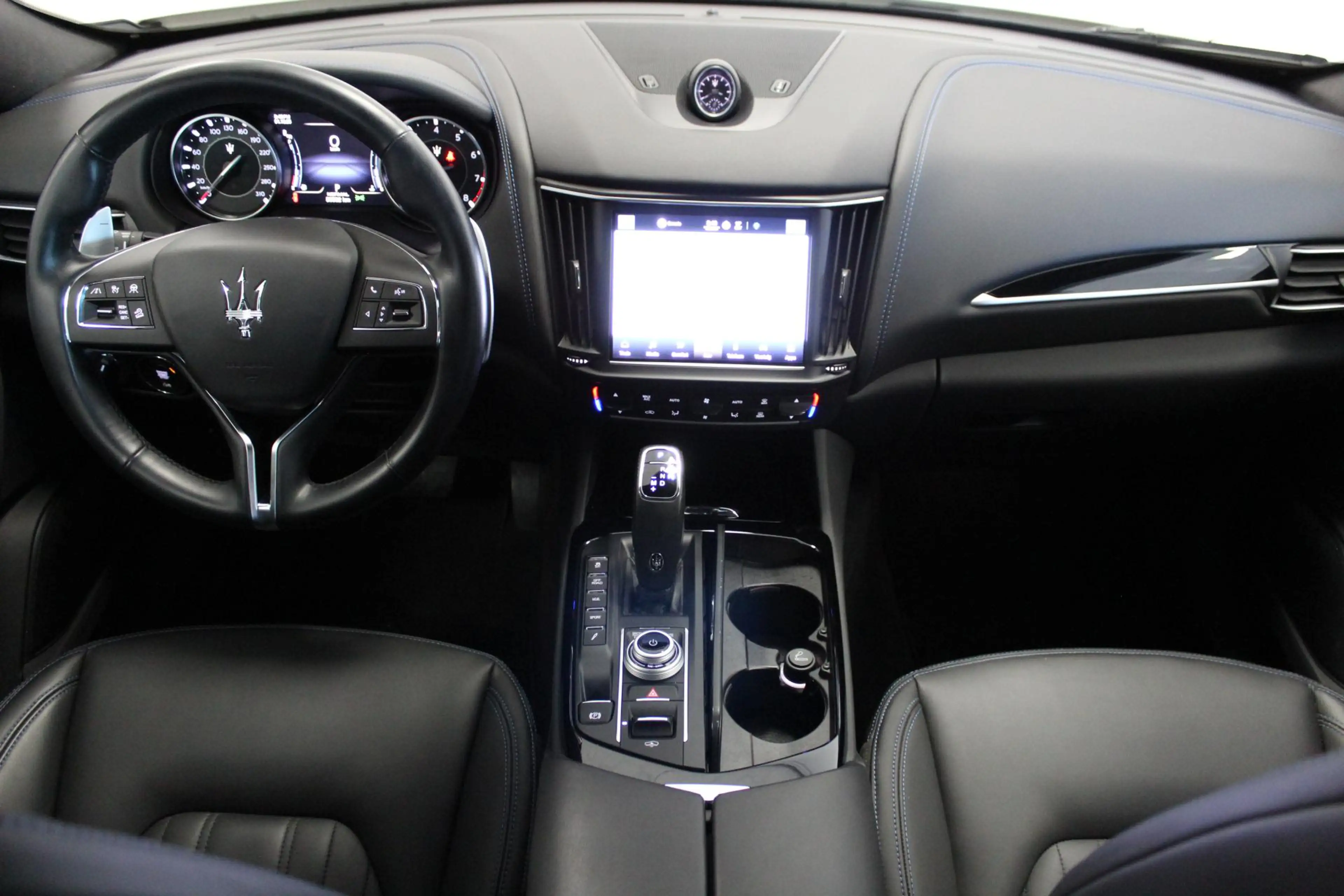 Maserati Levante 2.0 Hybrid Executive | NL-AUTO! | CAMERA | CARPLAY — photo 11