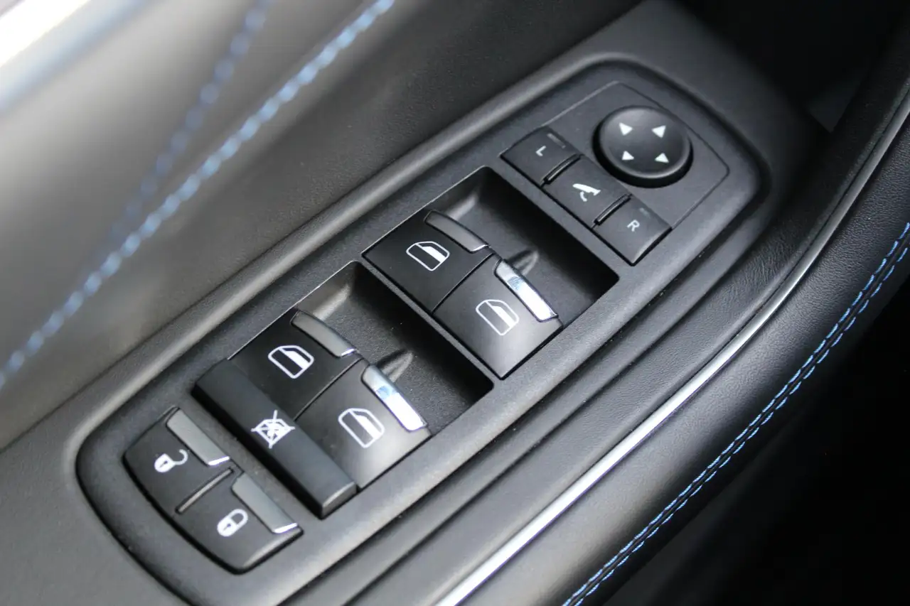 Maserati Levante 2022 — фото 34