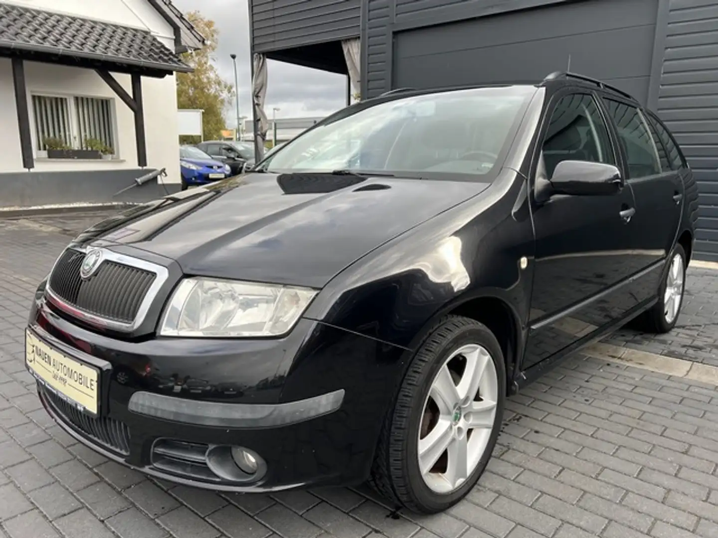Skoda Fabia Combi Elegance 1.4 Automatik+Klima+PDC+Alus+ Noir - 1