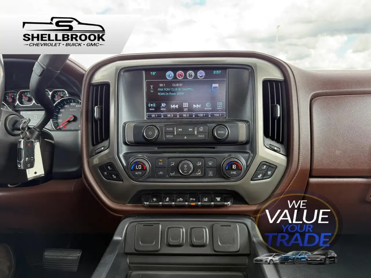 Chevrolet Silverado 2500 photo Chevrolet Silverado 2500