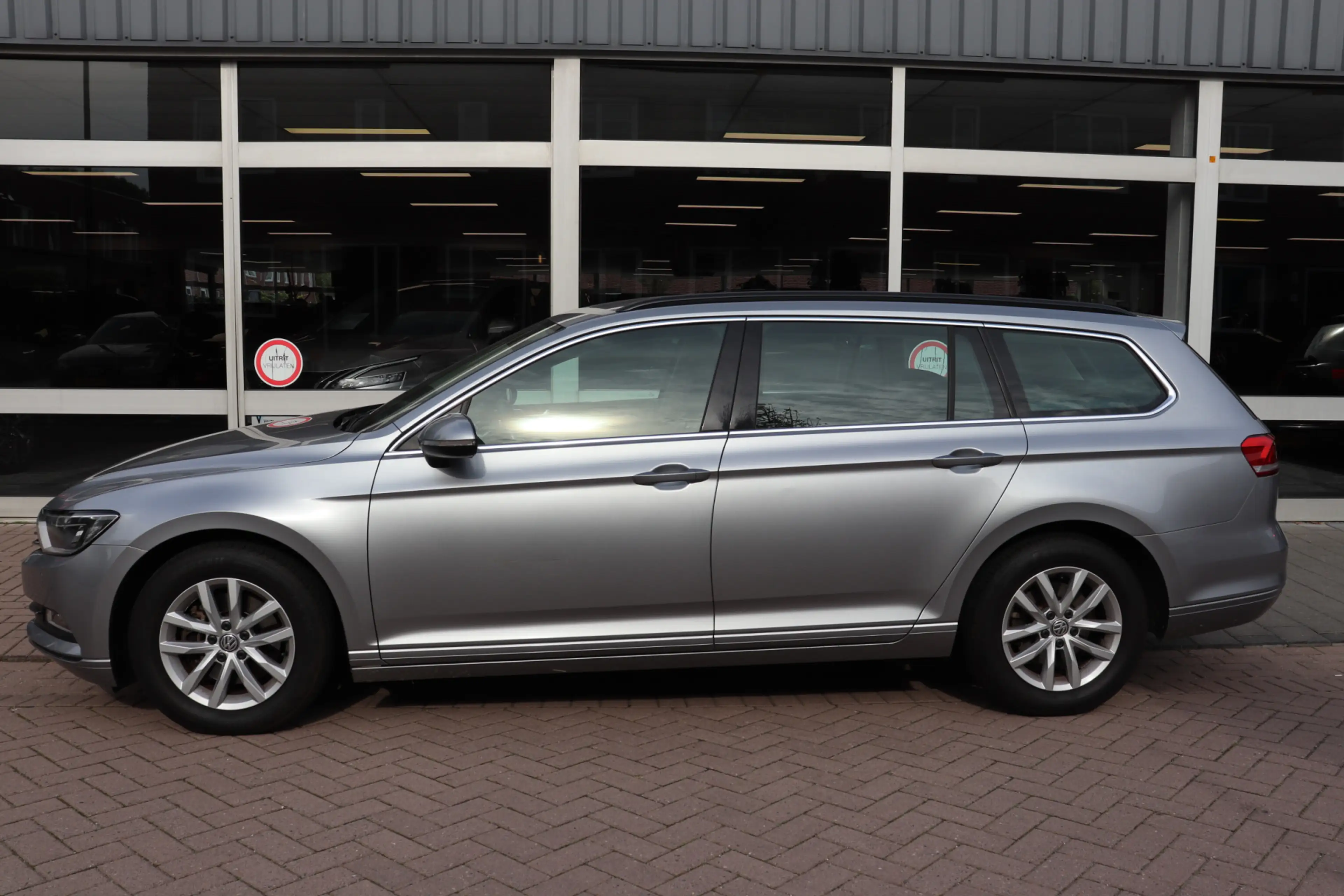 Volkswagen Passat Variant 1.6 TDI Comfortline Automaat. Lage km stand, eerst — photo 2