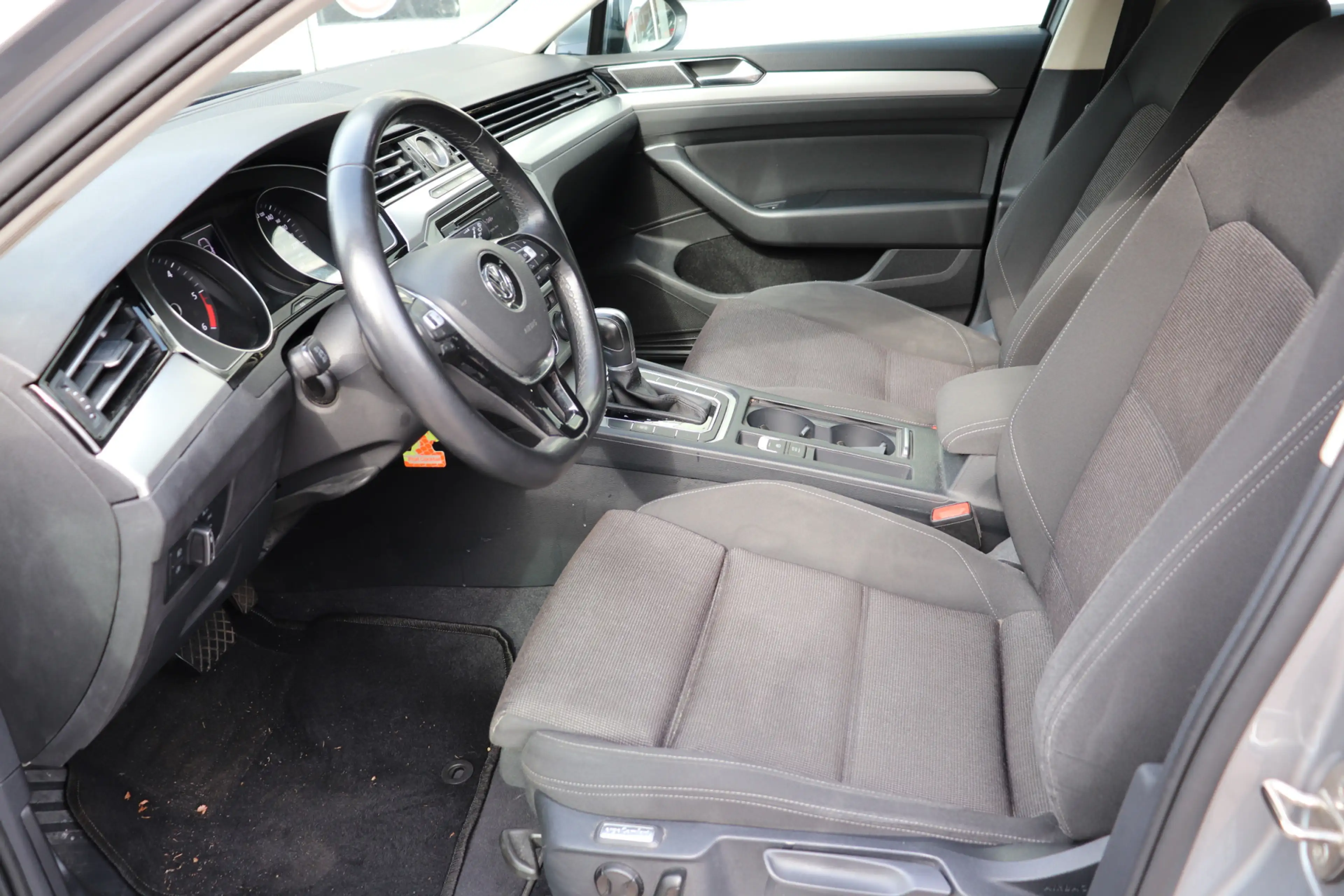 Volkswagen Passat Variant 1.6 TDI Comfortline Automaat. Lage km stand, eerst — photo 10