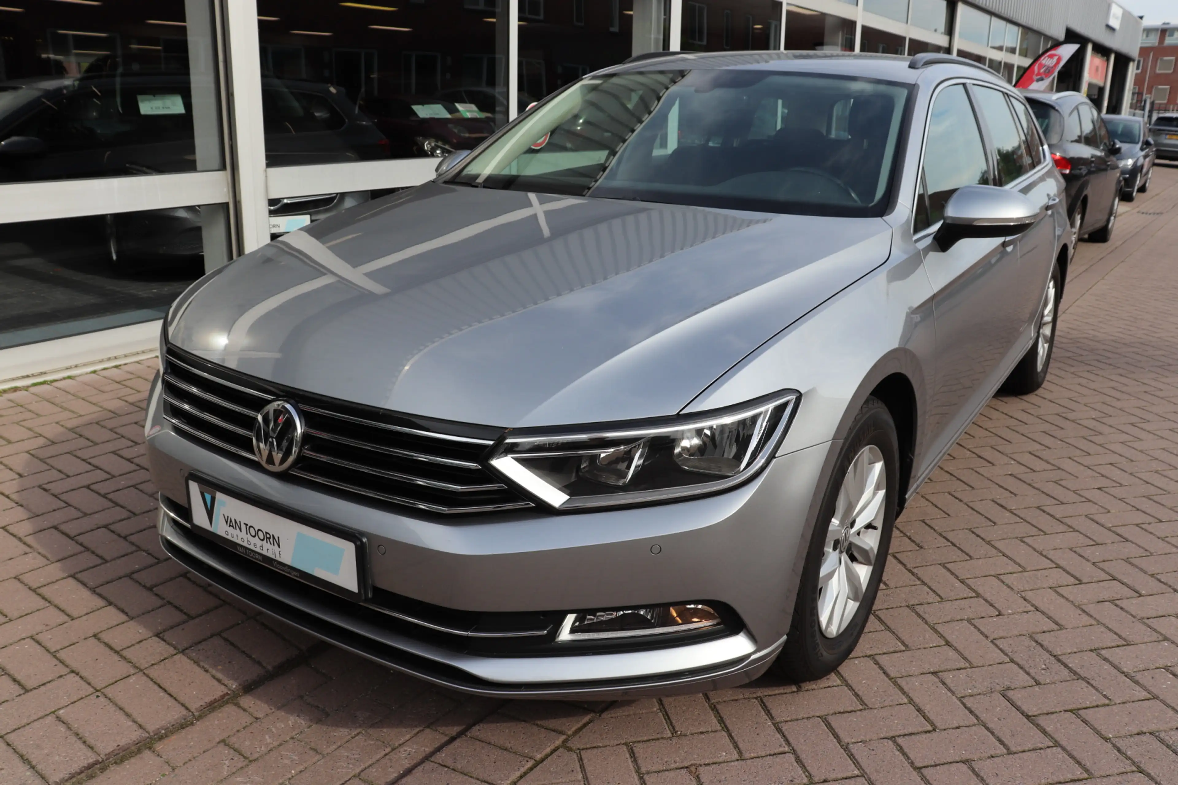 Volkswagen Passat Variant 1.6 TDI Comfortline Automaat. Lage km stand, eerst — photo 3