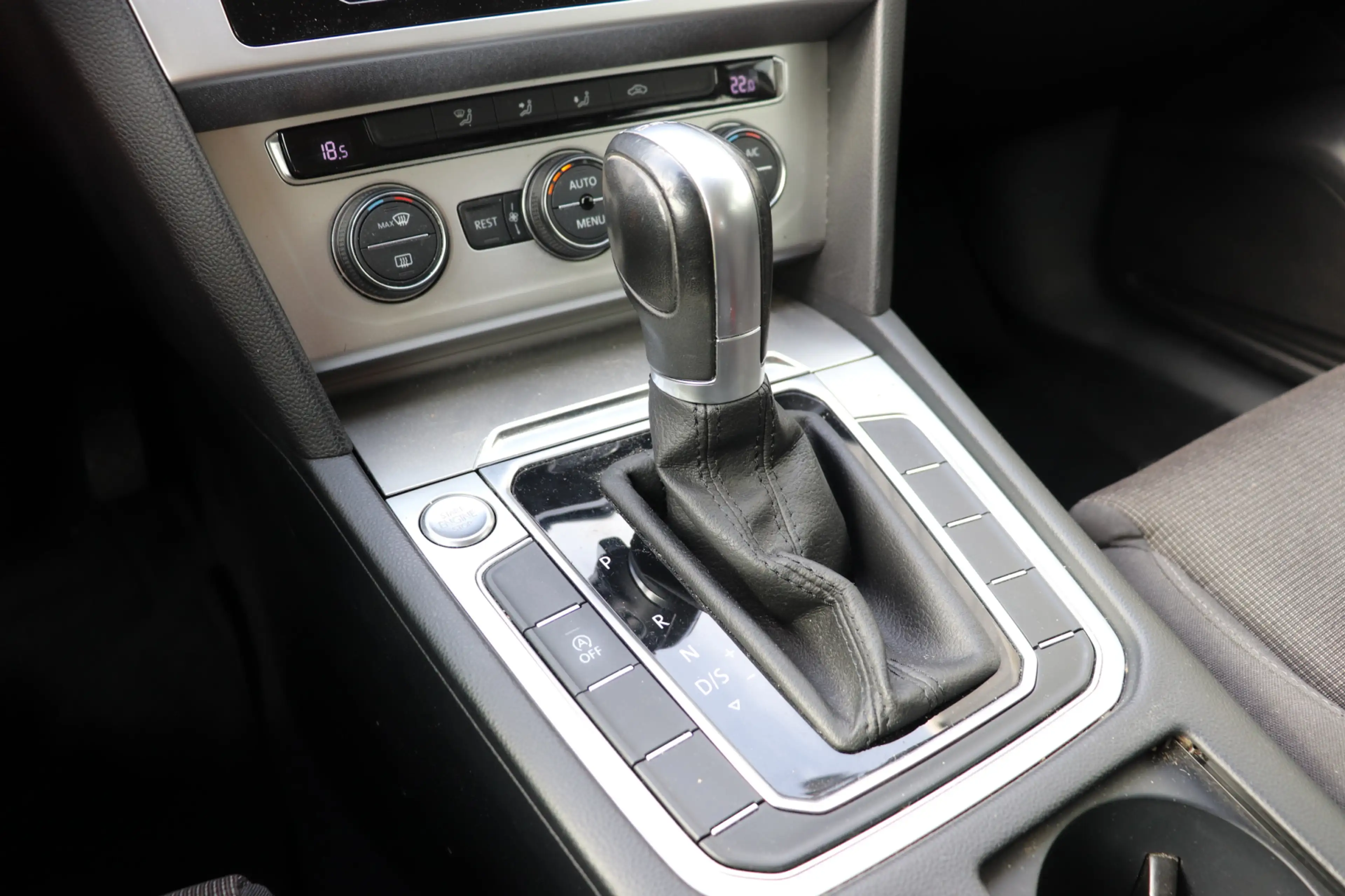 Volkswagen Passat Variant 1.6 TDI Comfortline Automaat. Lage km stand, eerst — photo 21