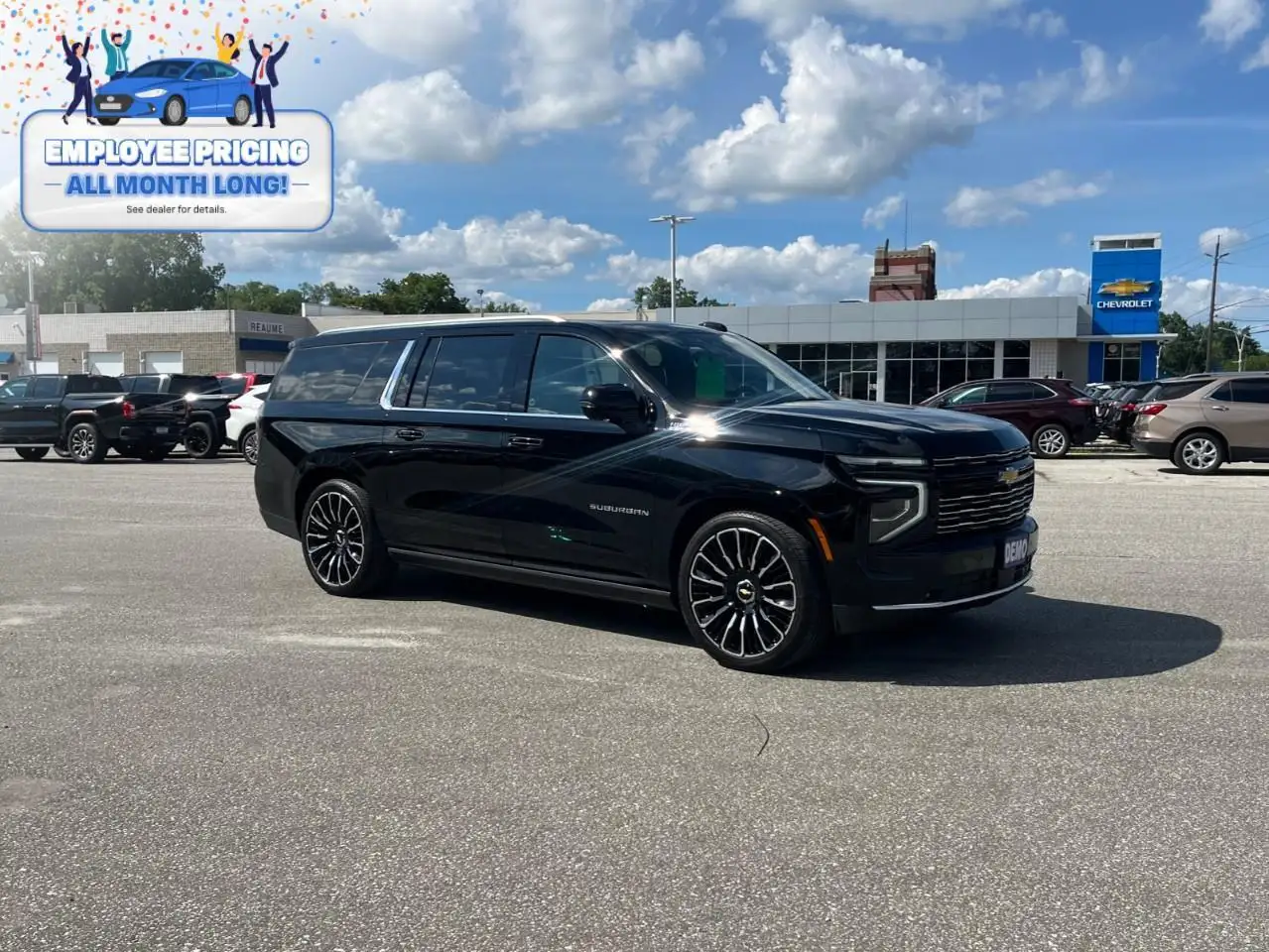 Chevrolet Suburban снимка Chevrolet Suburban