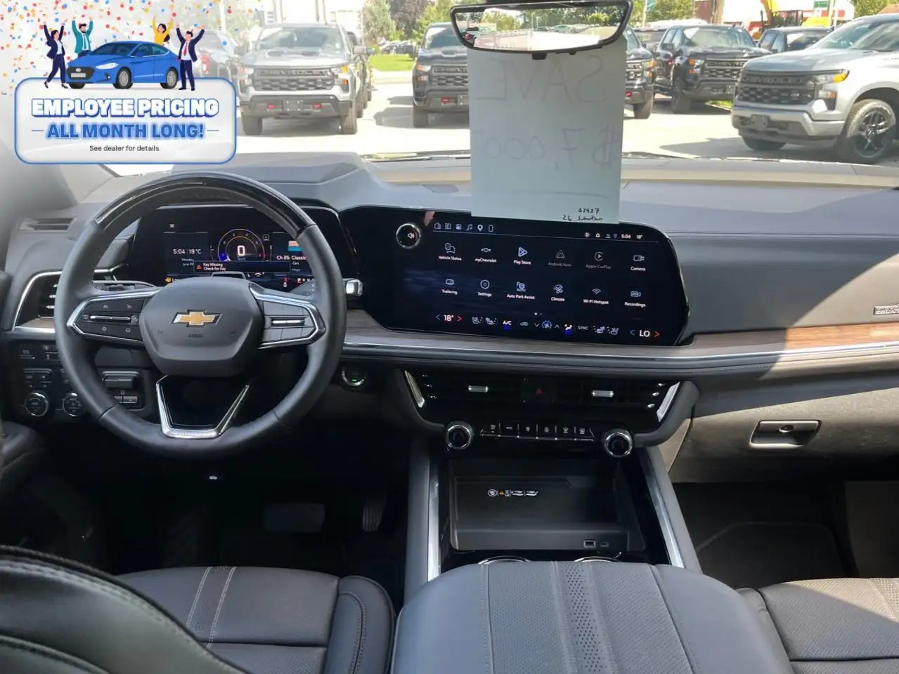 Chevrolet Suburban снимка Chevrolet Suburban