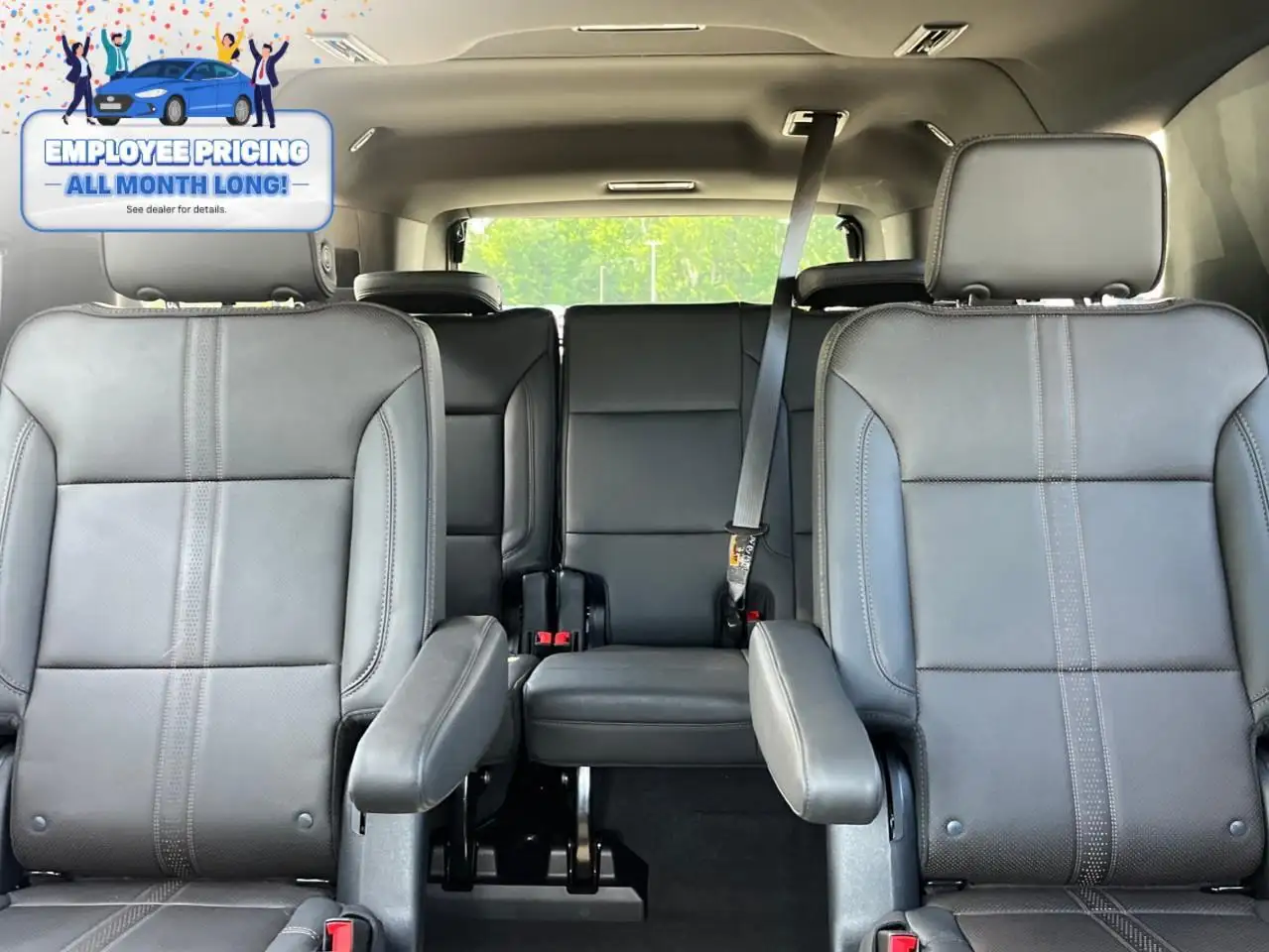 Chevrolet Suburban снимка Chevrolet Suburban