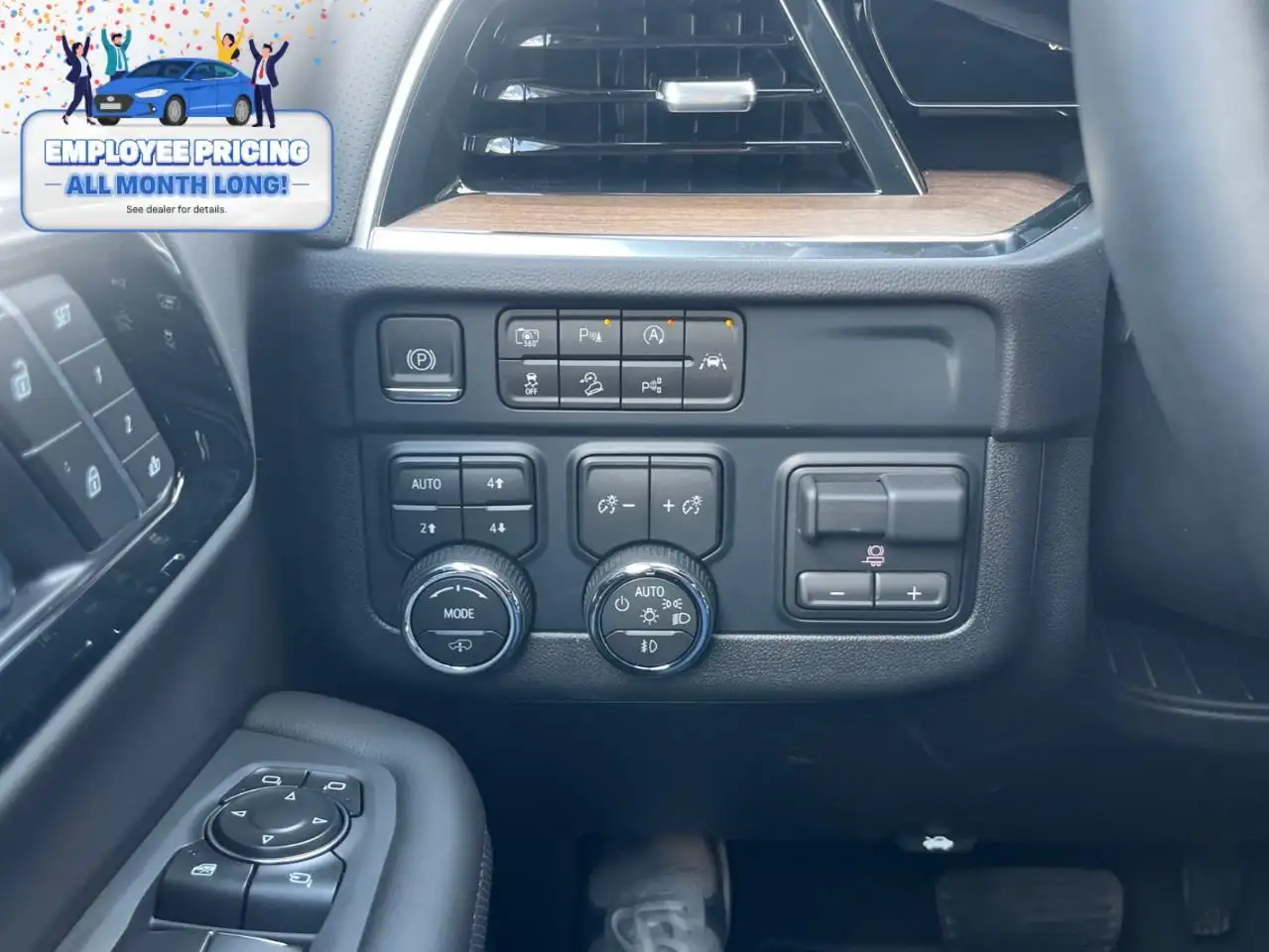 Chevrolet Suburban снимка Chevrolet Suburban