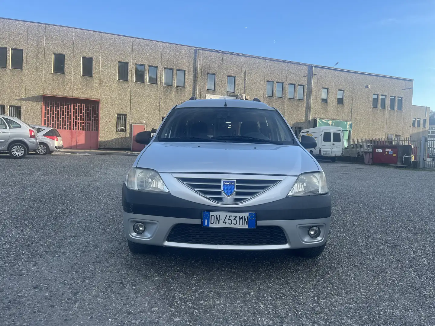 Dacia Logan MCV 1.5 dci Laureate 85cv 5pti Argento - 2