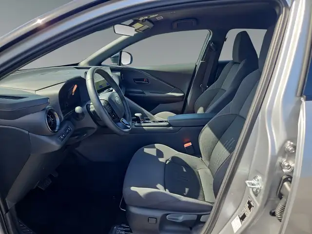 Toyota C-HR view 10