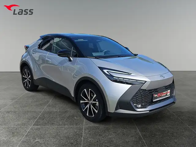 Toyota C-HR view 8
