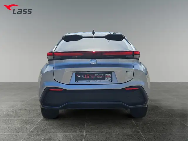 Toyota C-HR view 5