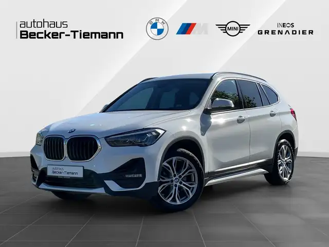 BMW X1 sDrive18i Sport Line | Navi | LED | Kamera | AHK |