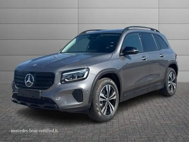 Mercedes-Benz GLB 200
