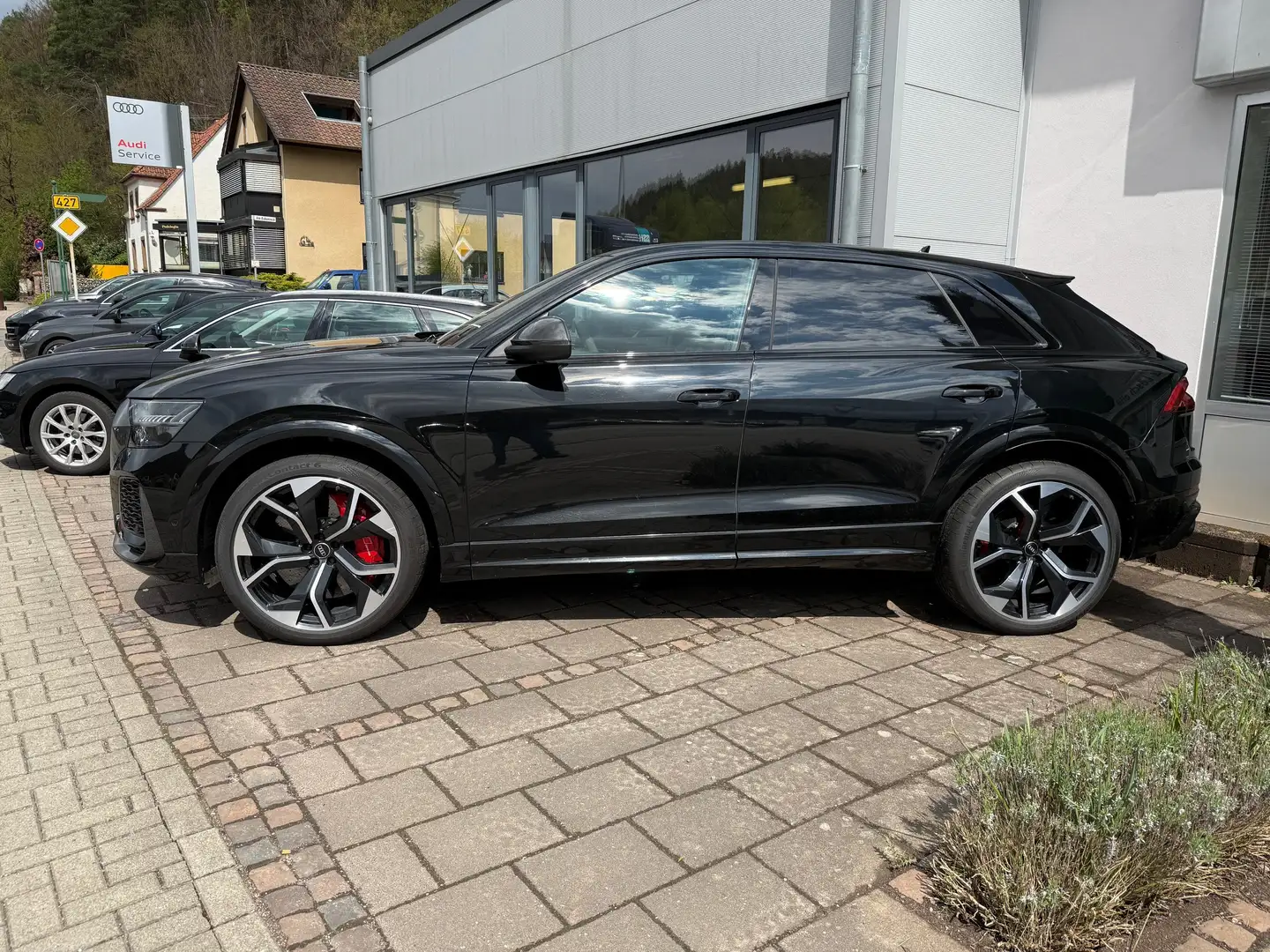 Audi RS Q8 AGA01-27-150tkm/B&O/NACHTSICHT/305KMH/STANDHE/PANO Schwarz - 2