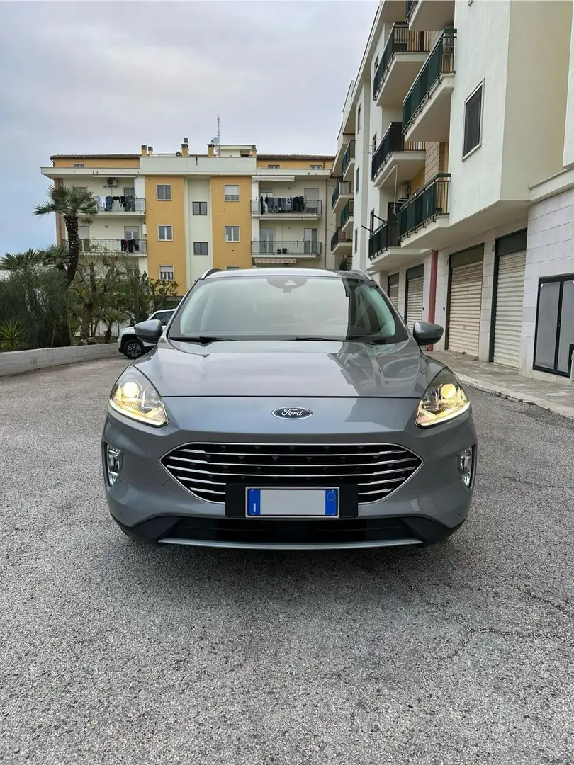 Ford Kuga 1.5 EcoBlue 120 CV aut. 2WD Titanium Gris - 2
