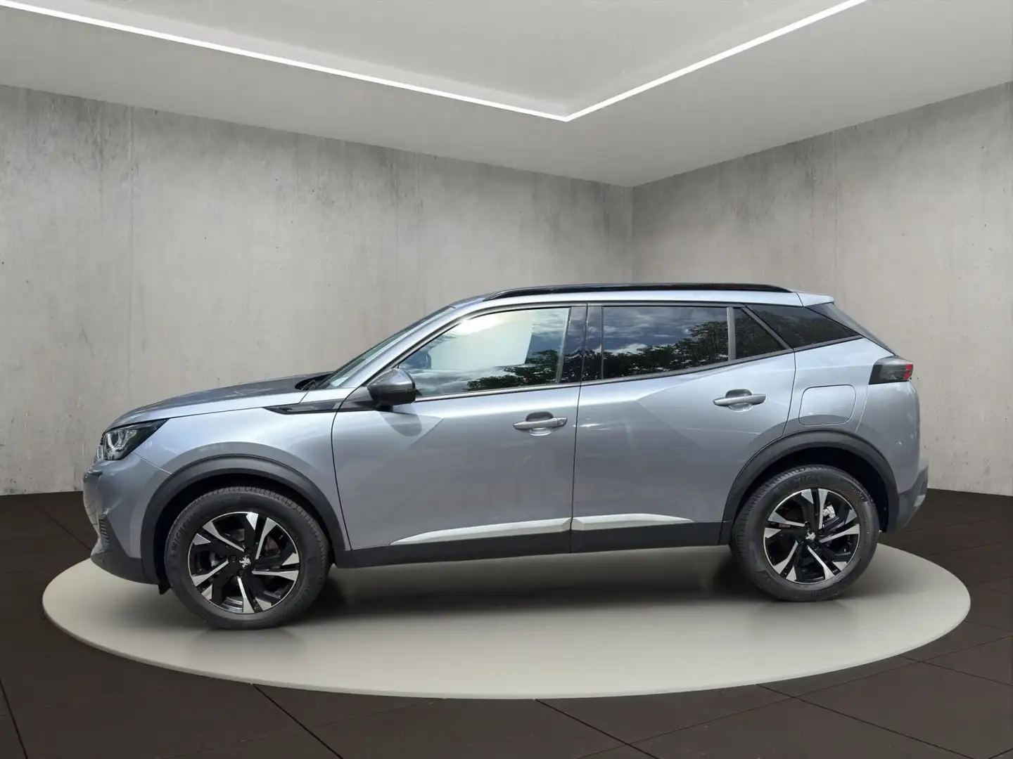 Peugeot 2008 1.2 PureTech 100 Allure Срібний - 2