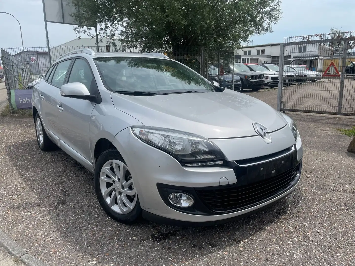 Renault Megane III Grandtour Paris Nur Org 27Tkm 1 Hand Plateado - 1