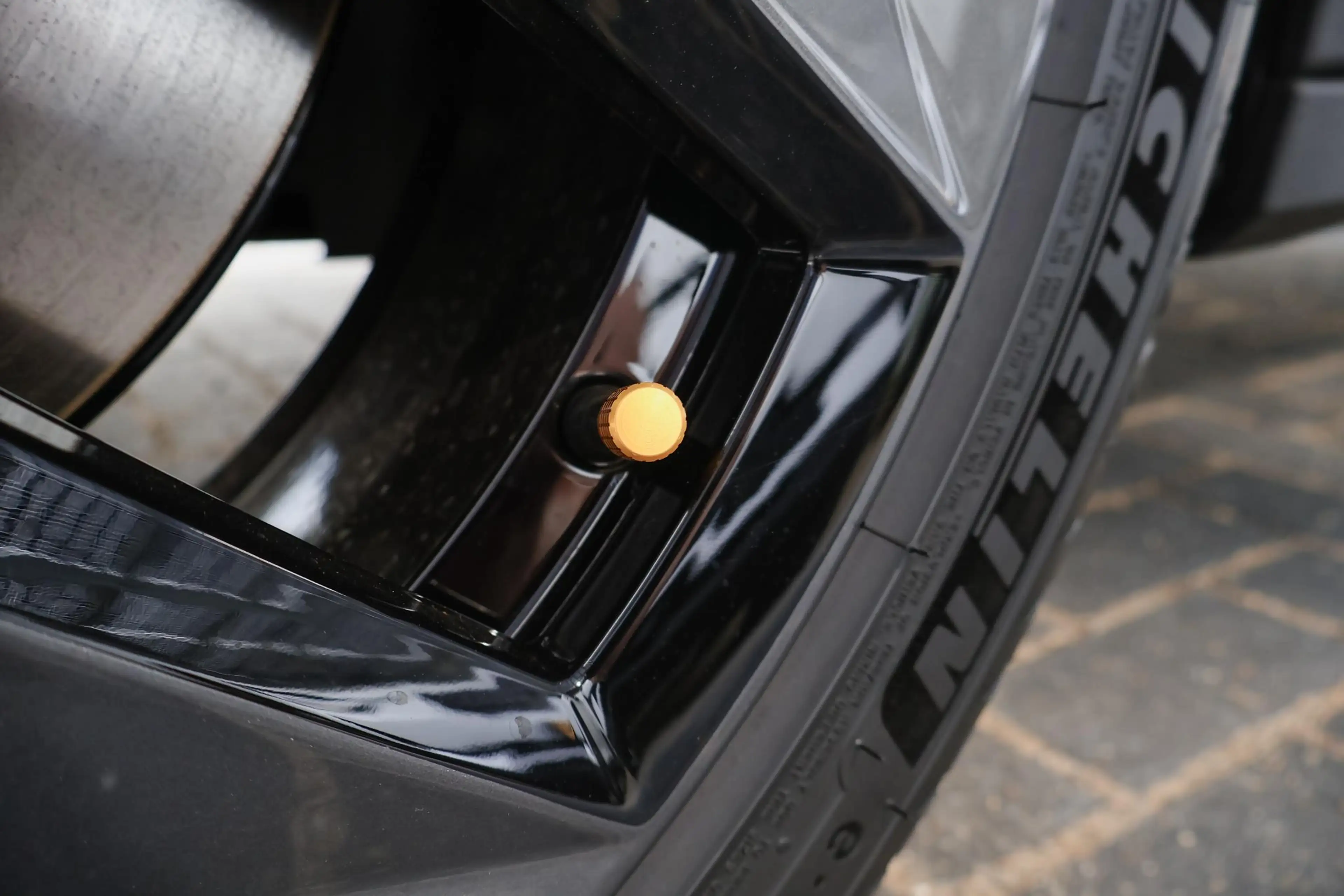 Polestar 2 Long Range Single Motor Prime 82 kWh 20" Lichtmeta — photo 12