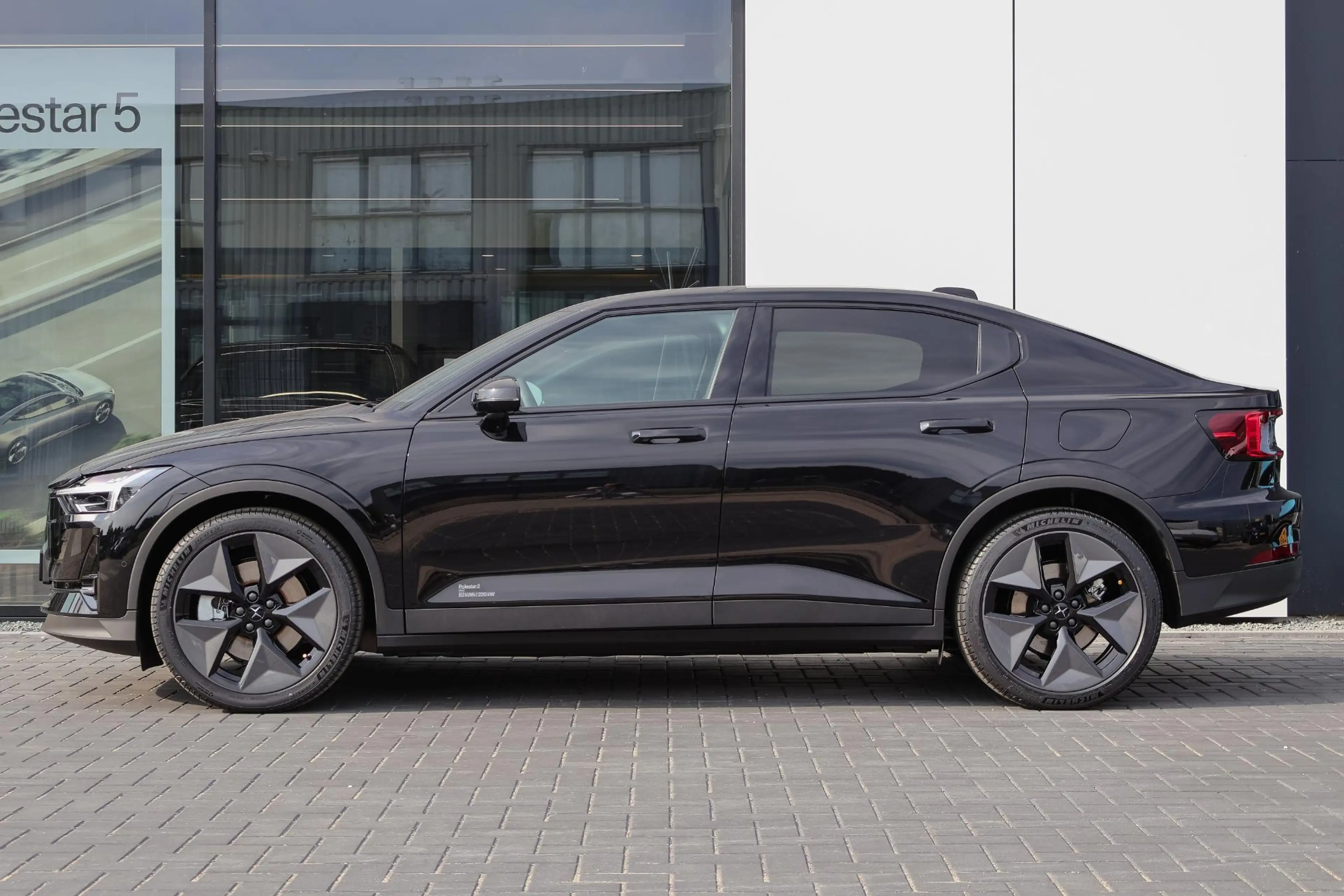 Polestar 2 Long Range Single Motor Prime 82 kWh 20" Lichtmeta — photo 3