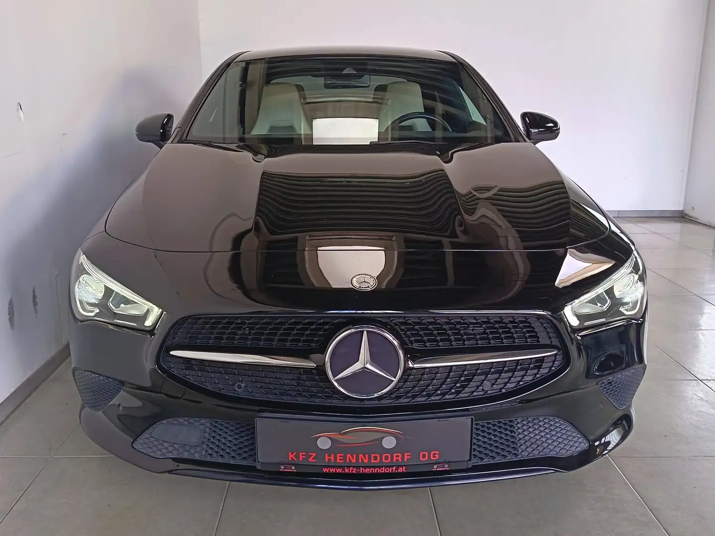 Mercedes-Benz CLA 200 CLA 200 d Aut. Schwarz - 2