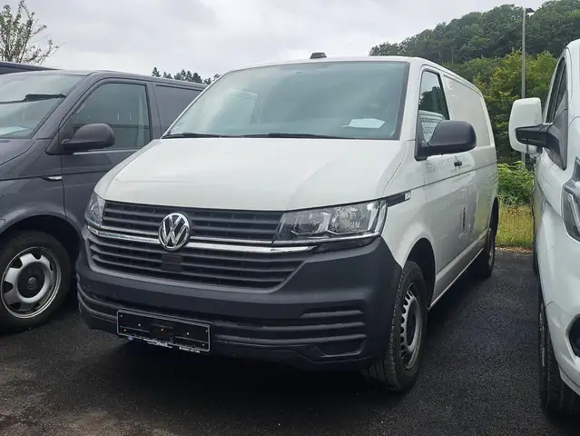 Volkswagen T6 Transporter FWD EcoProfi 2.0LTR 110PS_Navi_PDC_AHK
