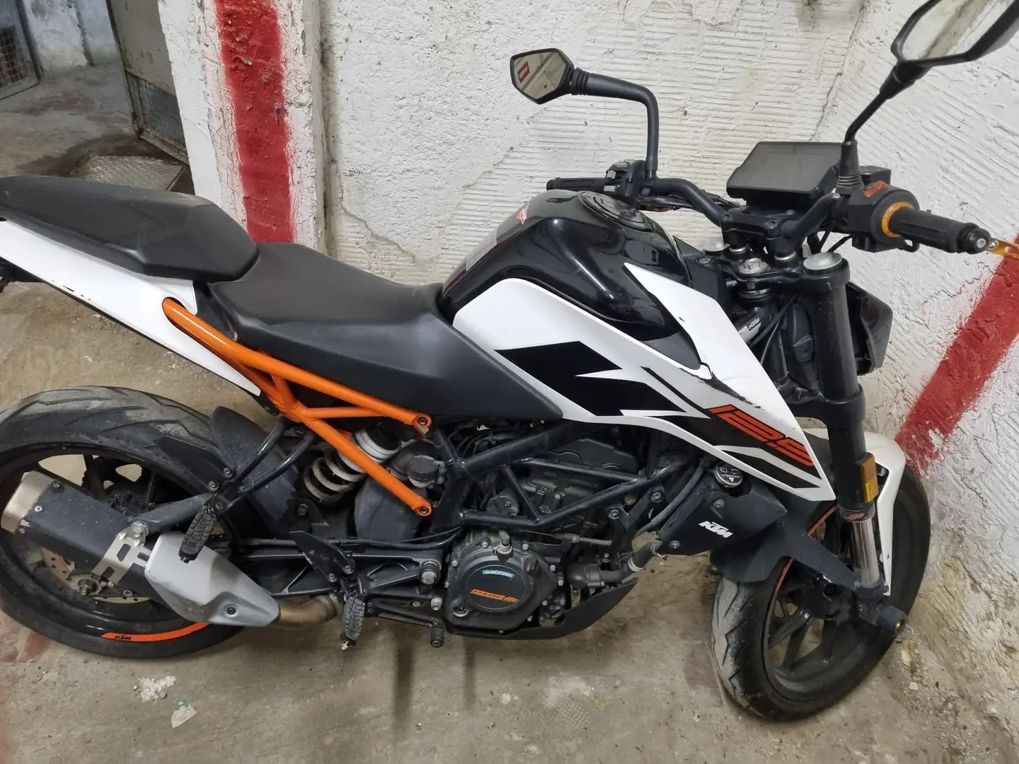 KTM 125 Duke Bianco - 2