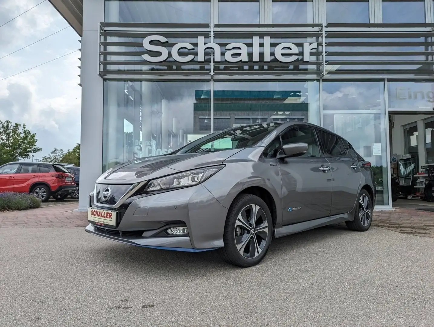 Nissan Leaf 39 kWh N-Connecta Winterpaket LED Grau - 1