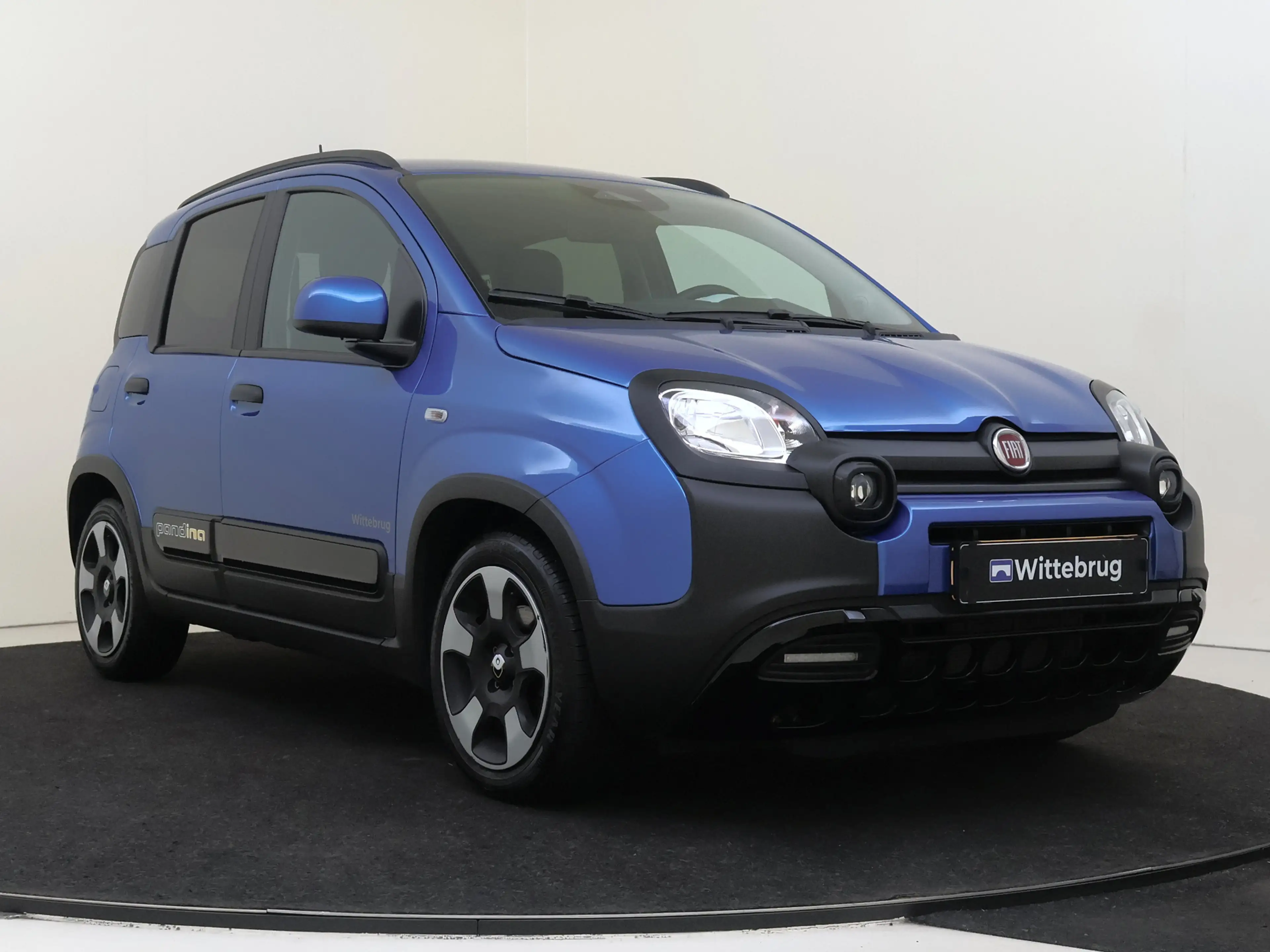 Fiat Panda 1.0 Hybrid Pandina — photo 3