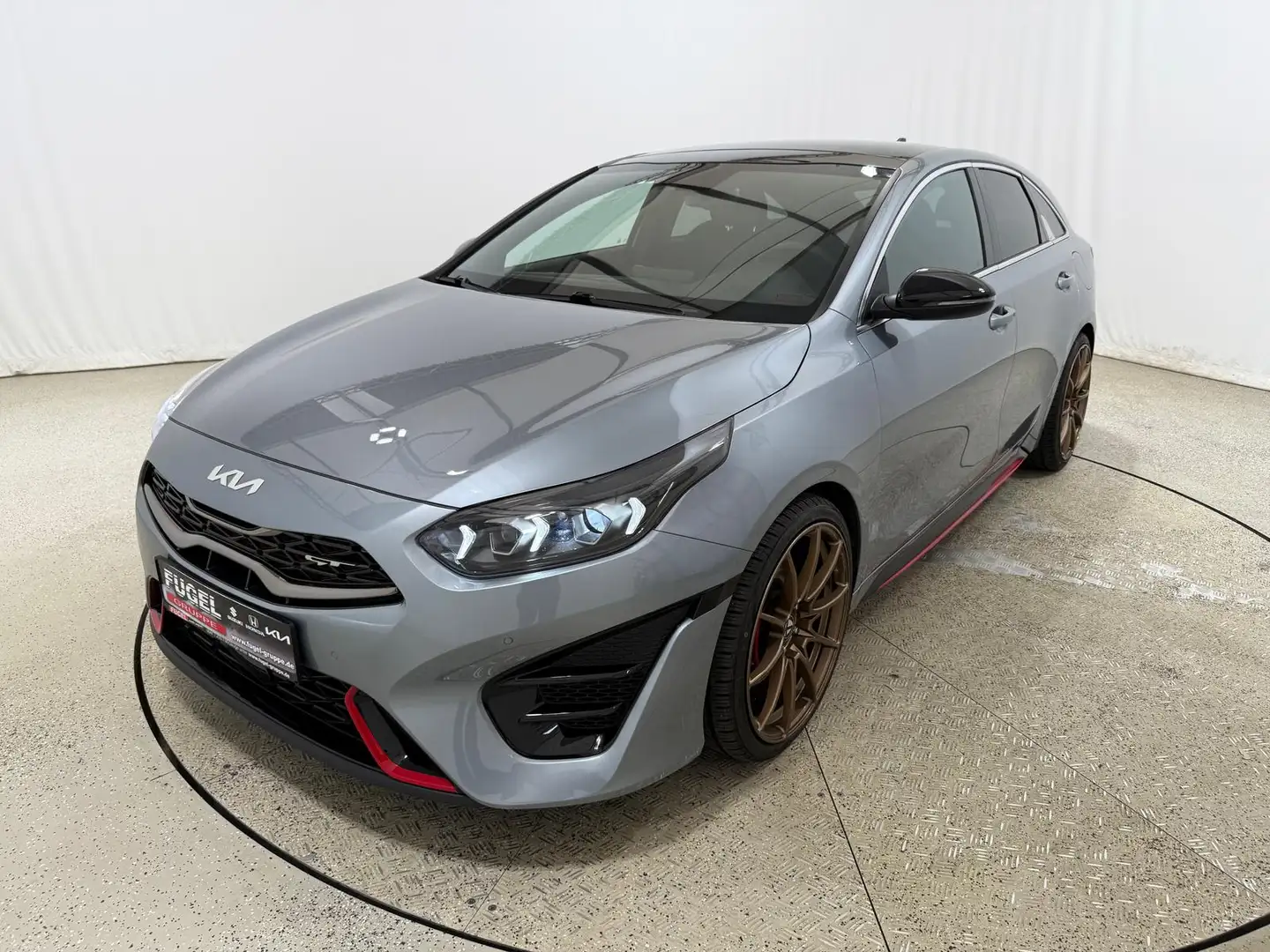 Kia ProCeed / pro_cee'd 1.6 T- GDI DCT GT Alu19Zoll|Pano|LED|virt.Cock.|Na Argent - 2