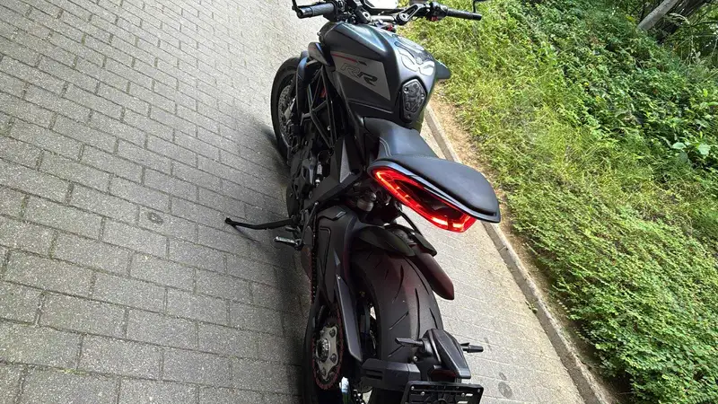 MV Agusta Dragster - foto 6