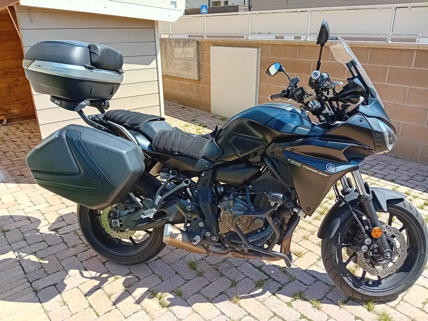 Yamaha Tracer 7 GT Negro - 2