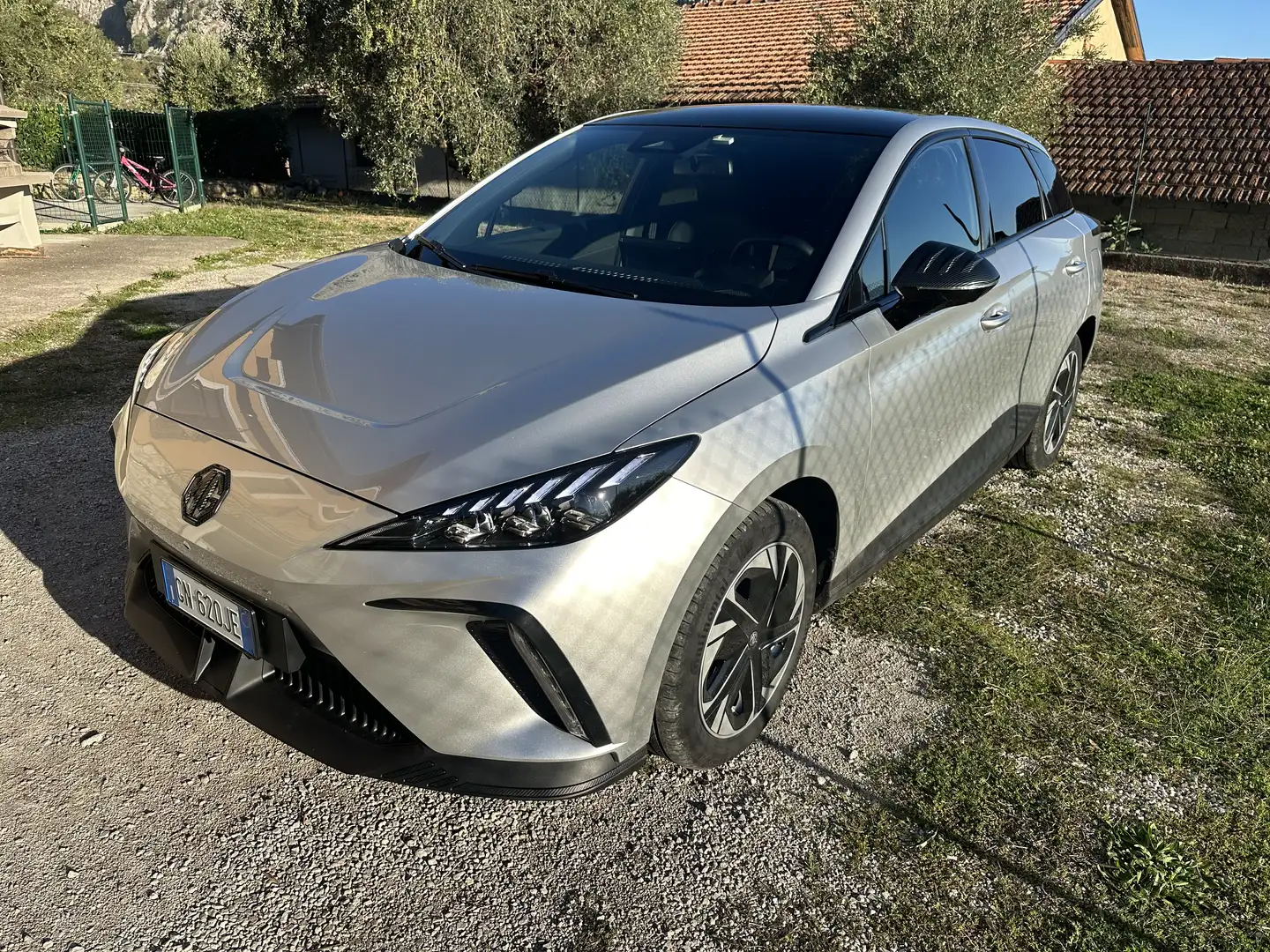 MG MG4 Luxury 64 Kwh Grigio - 2