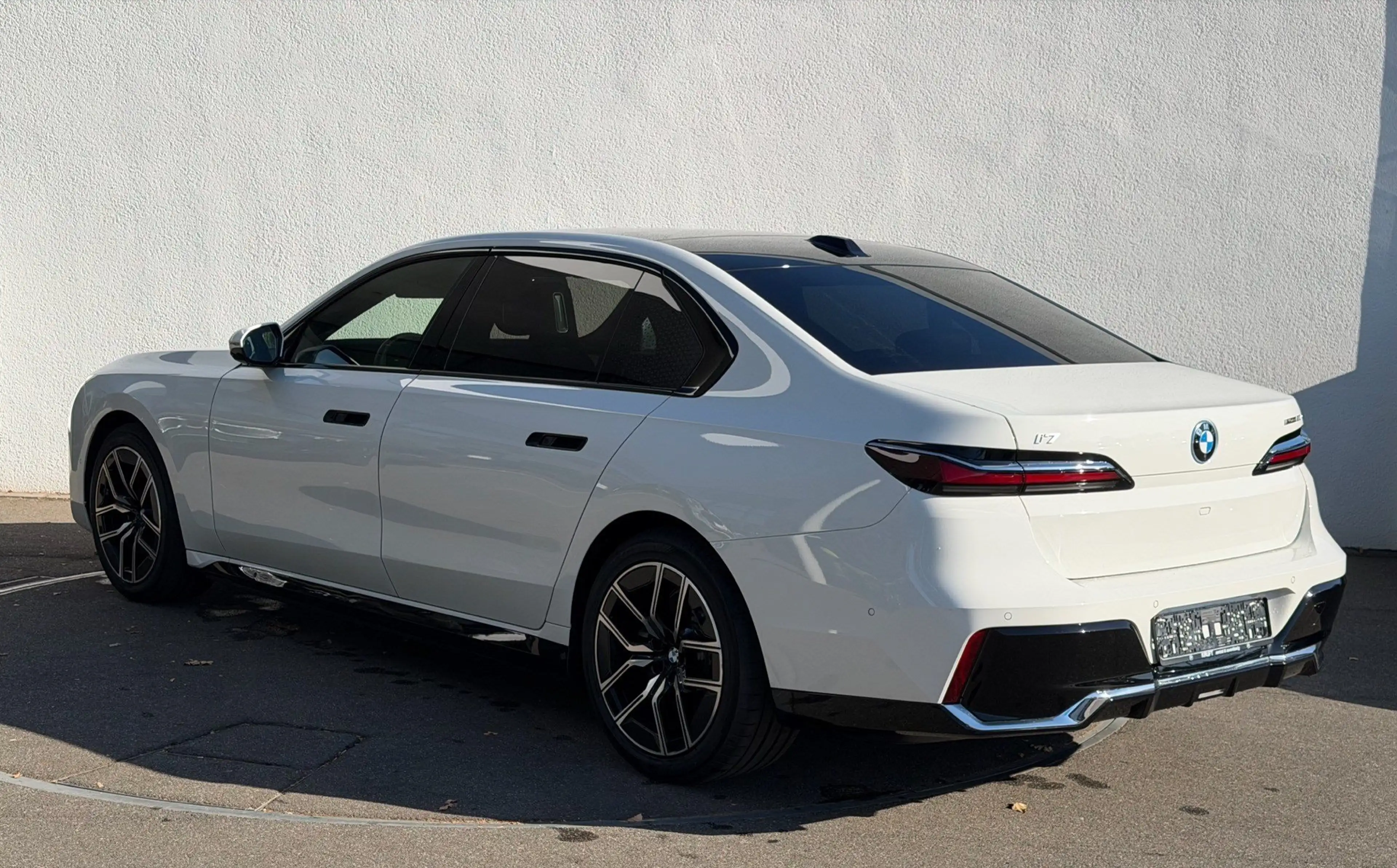 BMW i7 eDrive50 M SPORT+KRISTAL+KAMERA+ACC+ICONIC — photo 8