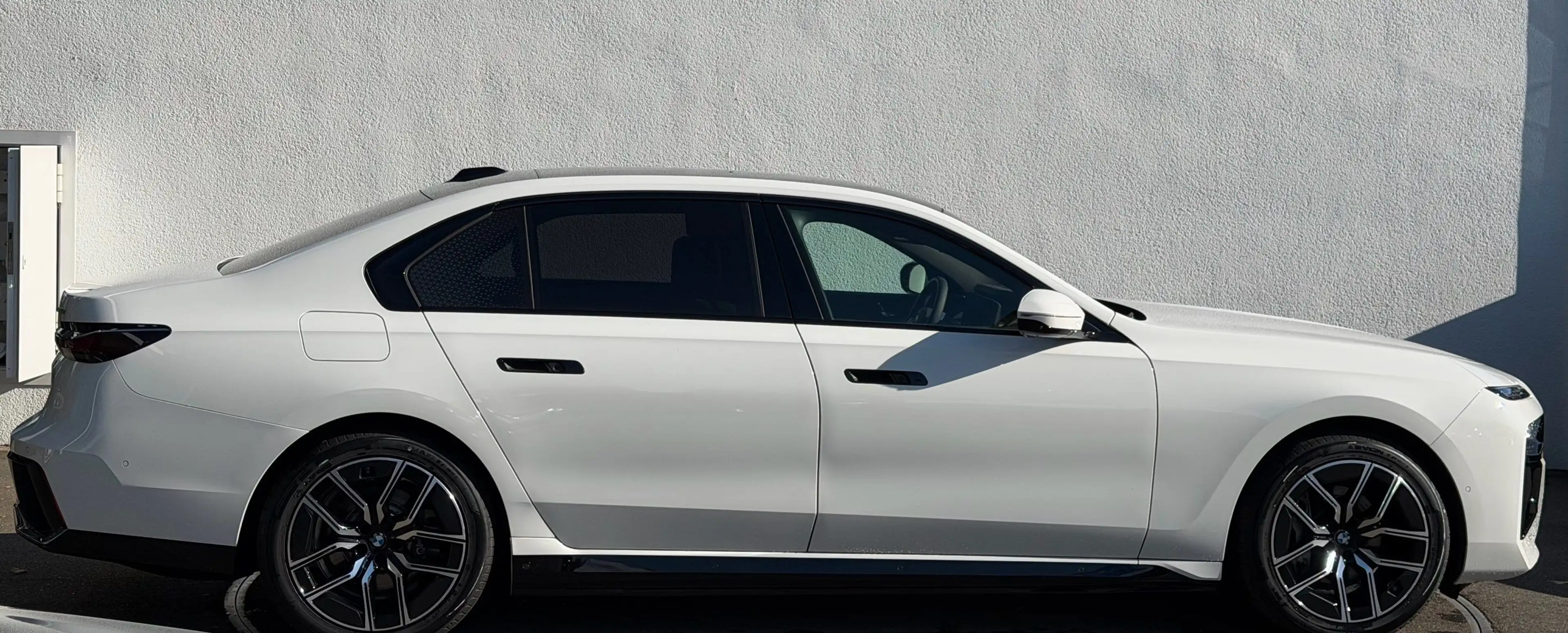 BMW i7 eDrive50 M SPORT+KRISTAL+KAMERA+ACC+ICONIC — photo 5