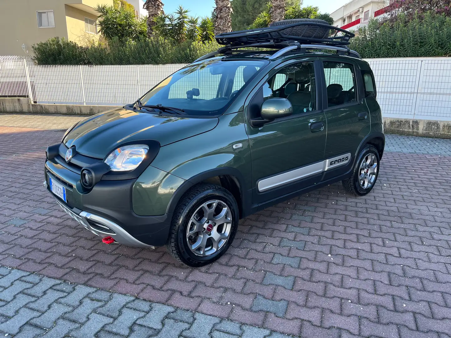 Fiat Panda 0.9 t.air t. Cross 4x4 s Grün - 2