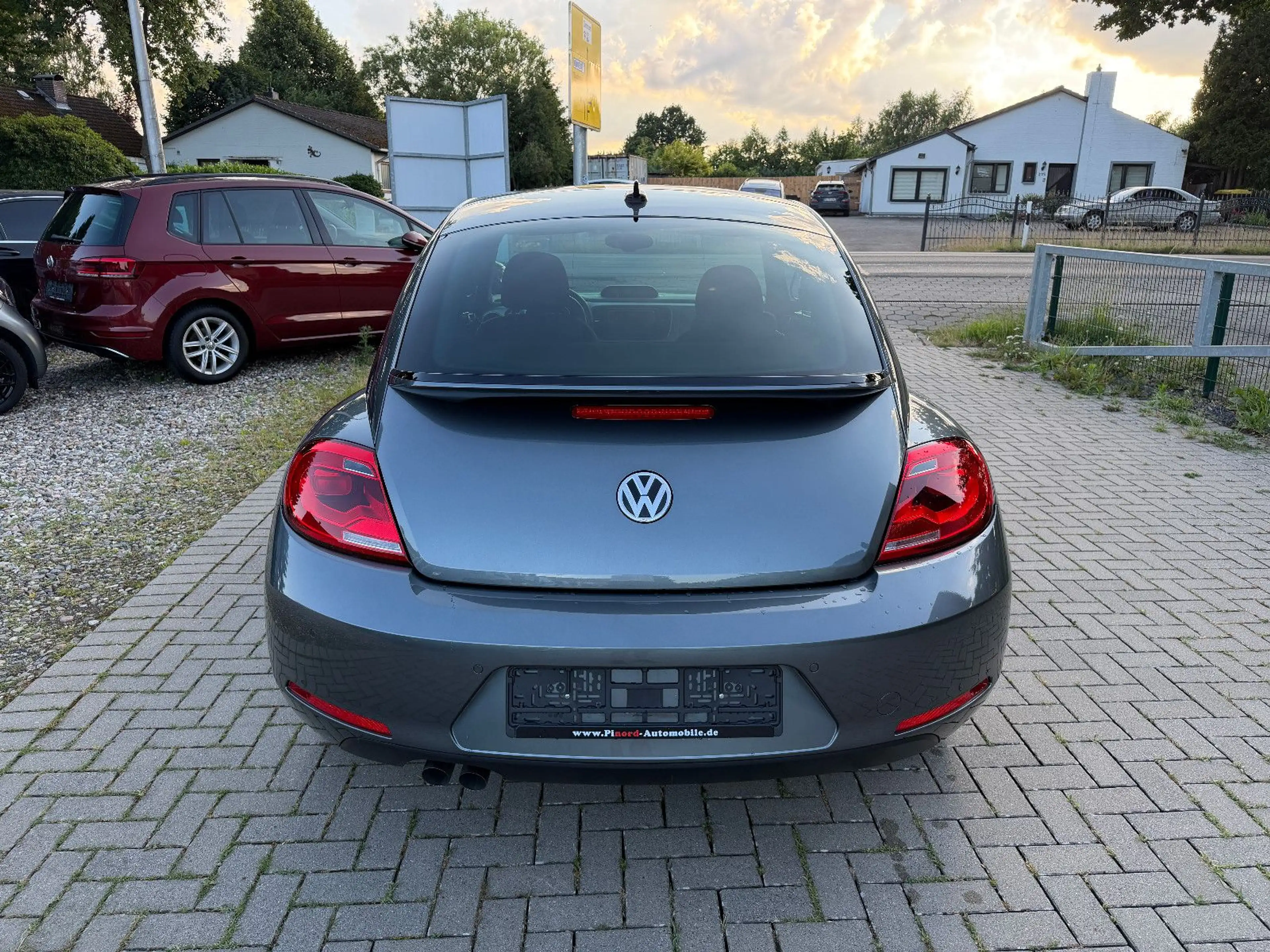 Volkswagen Beetle Lim. Club BMT XENON-150PS-NAVI-KAM-FENDER — photo 6