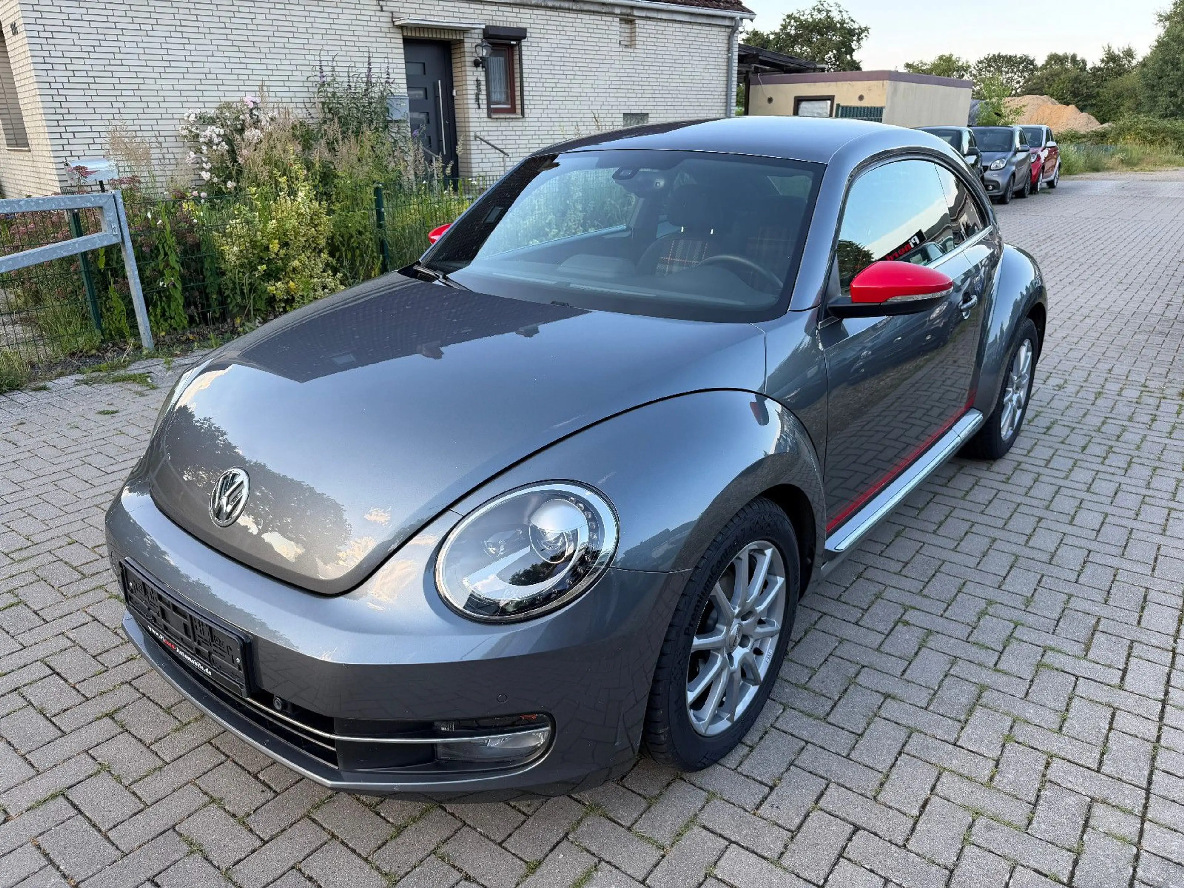 Volkswagen Beetle Lim. Club BMT XENON-150PS-NAVI-KAM-FENDER — photo 3