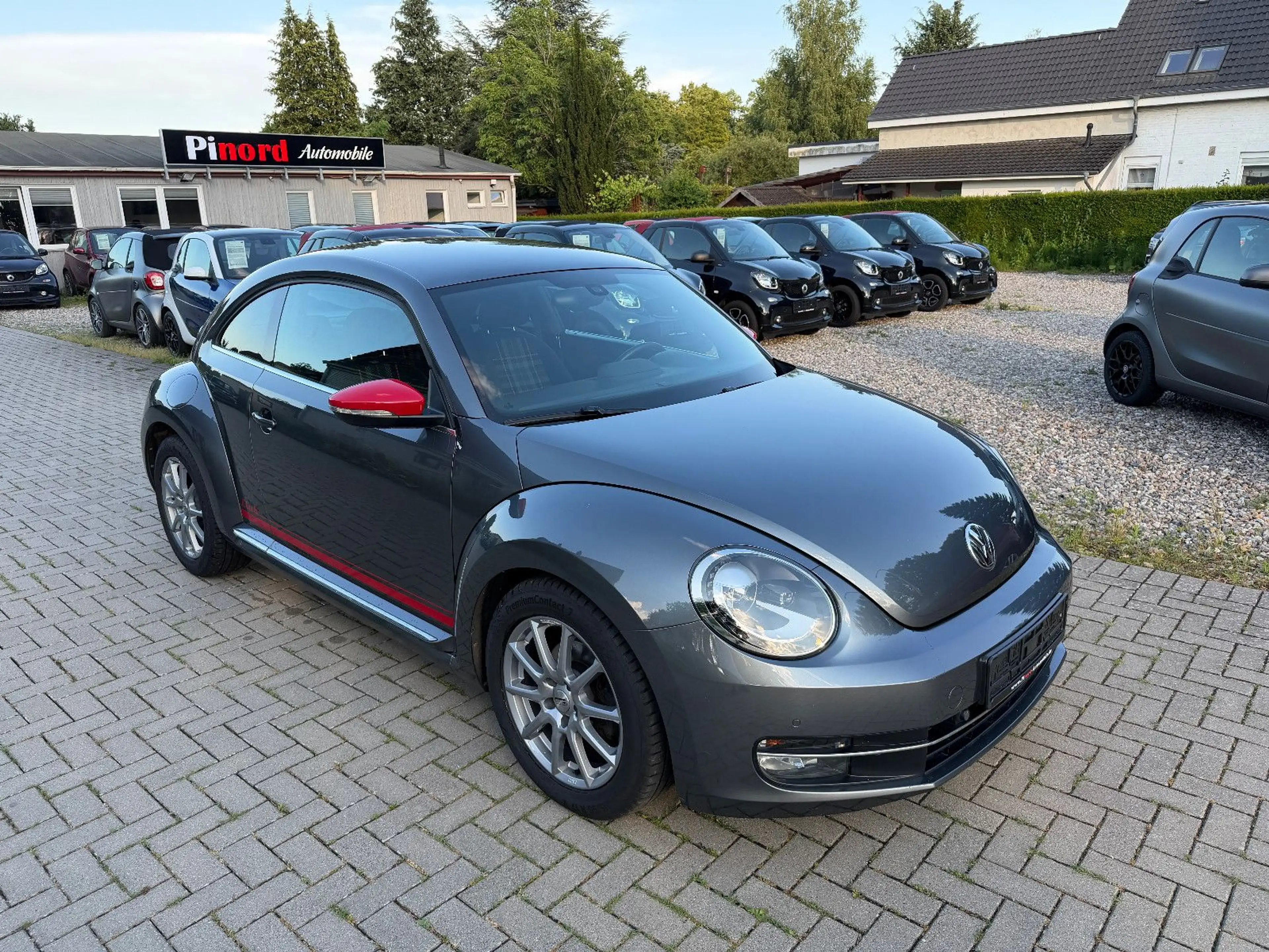 Volkswagen Beetle Lim. Club BMT XENON-150PS-NAVI-KAM-FENDER