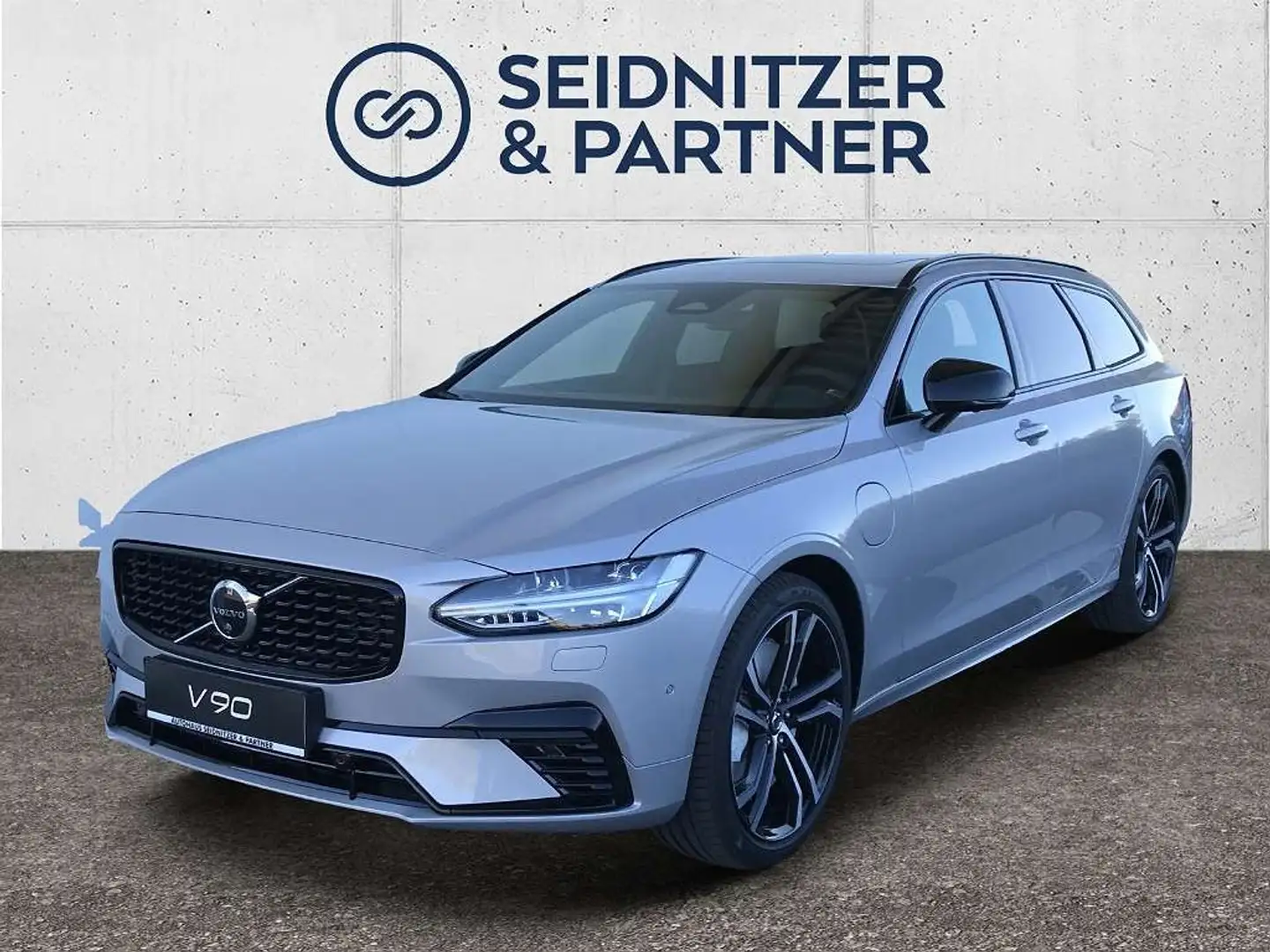 Volvo V90 T6 AWD Recharge PHEV Plus Dark Silber - 1