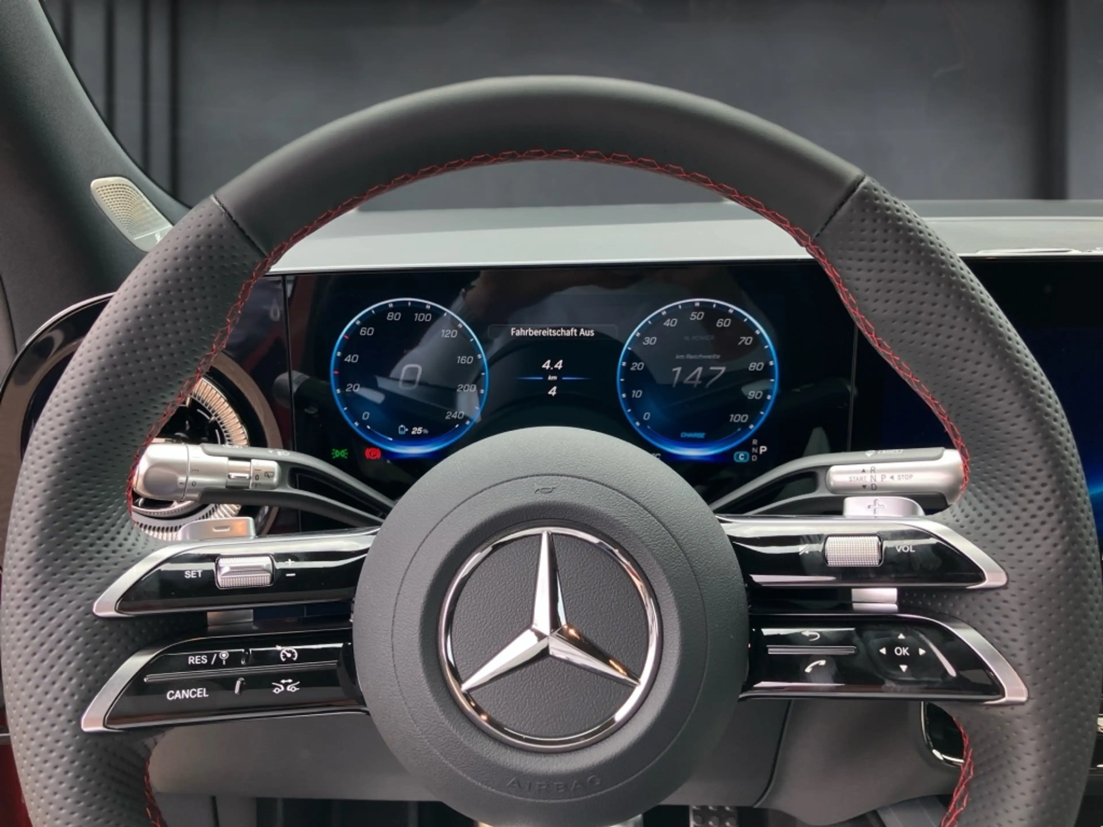 Mercedes-Benz GLB 250 + #AMG #NIGHT #AHK #MEMORY #MULTIBEAM LED — photo 8