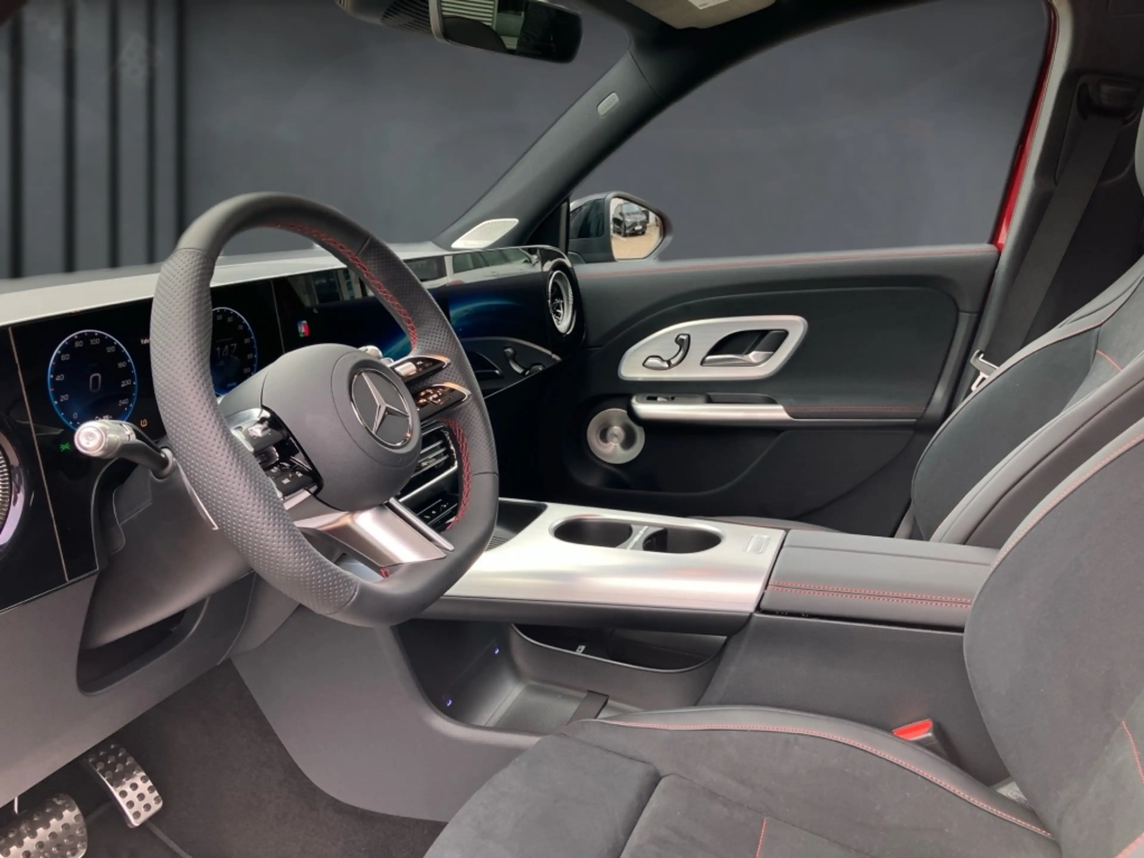 Mercedes-Benz GLB 250 + #AMG #NIGHT #AHK #MEMORY #MULTIBEAM LED — photo 7
