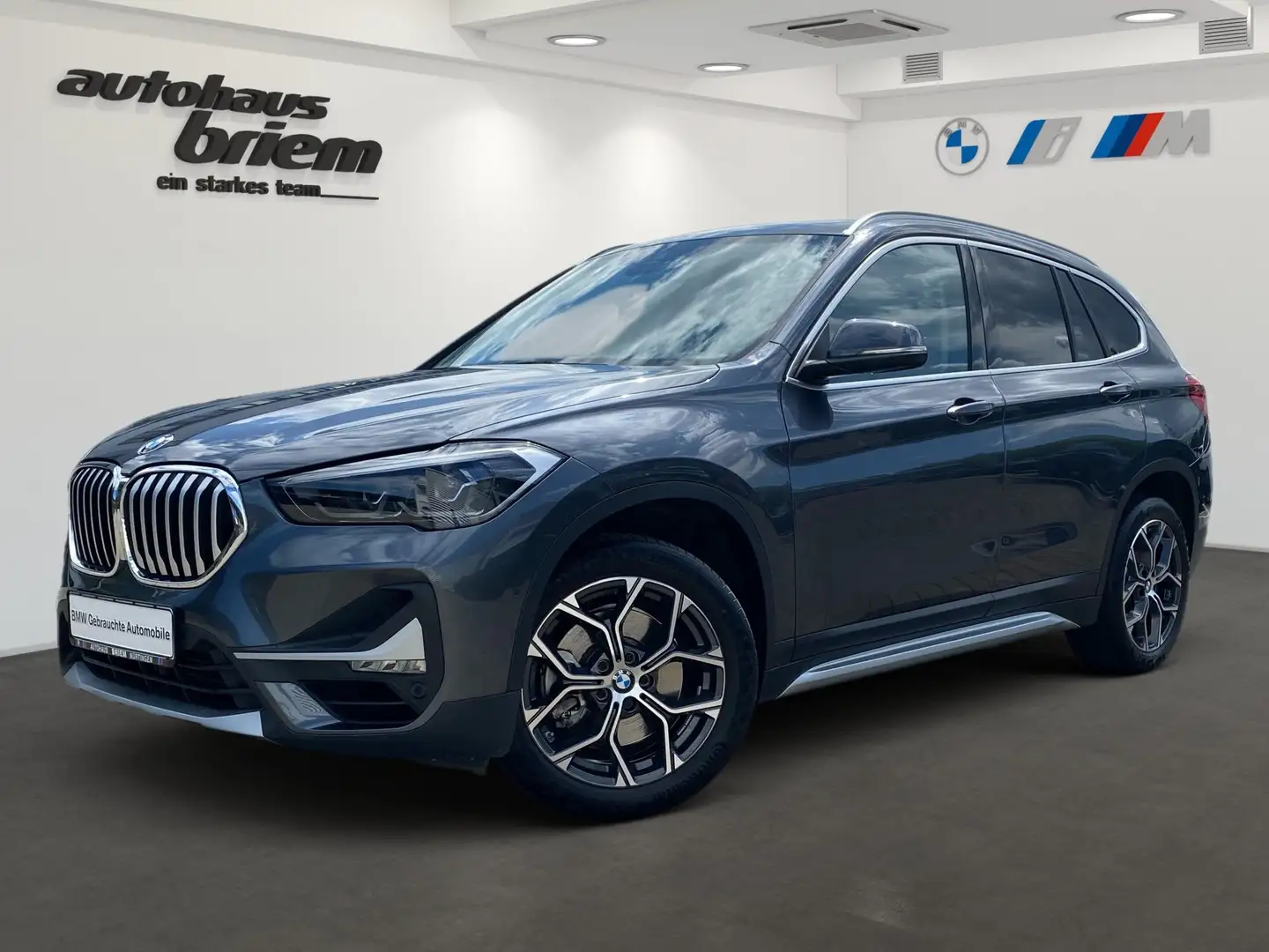BMW X1 sDrive20i ,xLine Grau - 1
