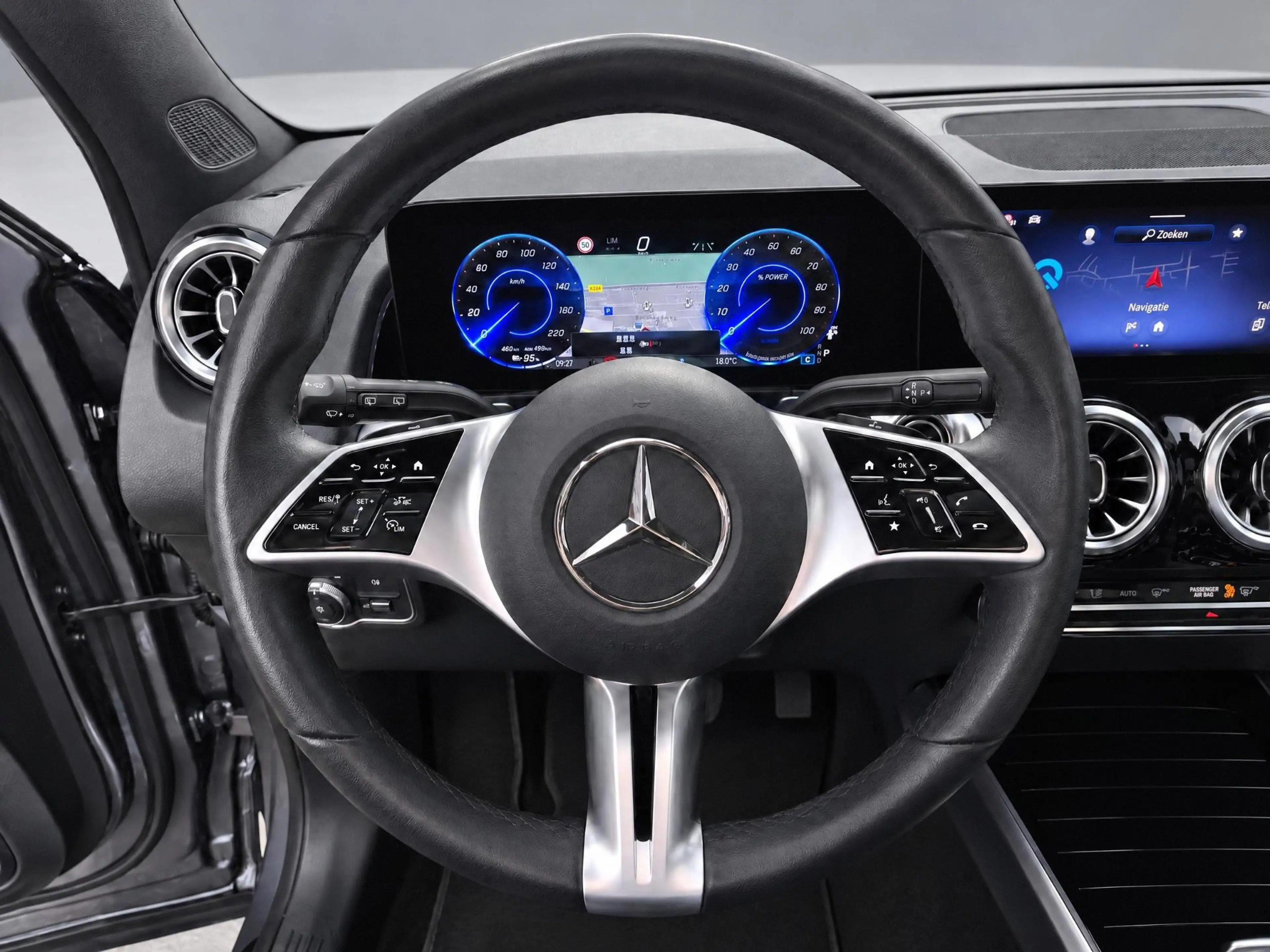 Mercedes-Benz EQB 250 250+ Business Line 7p. 71 kWh — photo 9