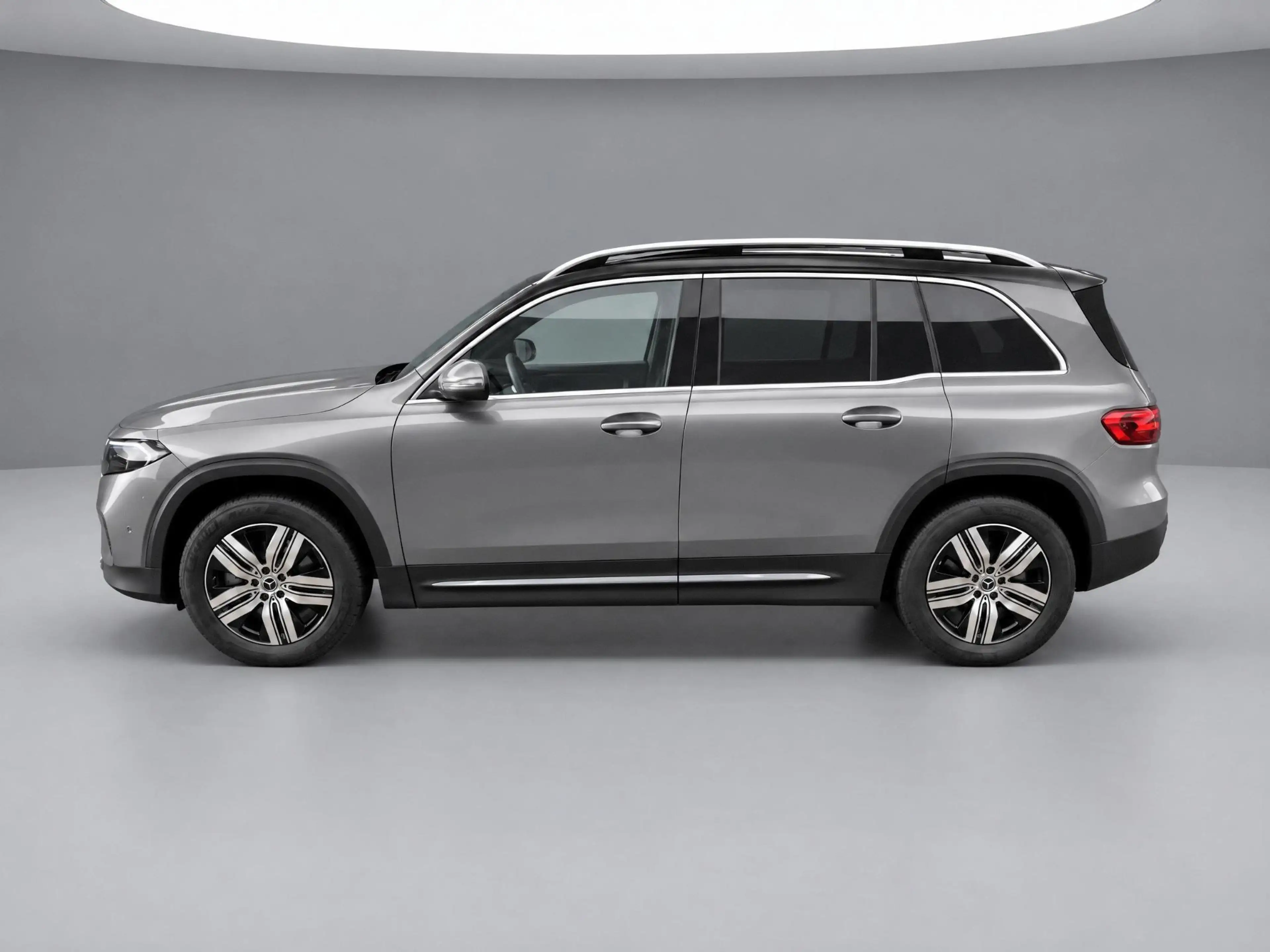 Mercedes-Benz EQB 250 250+ Business Line 7p. 71 kWh — photo 3