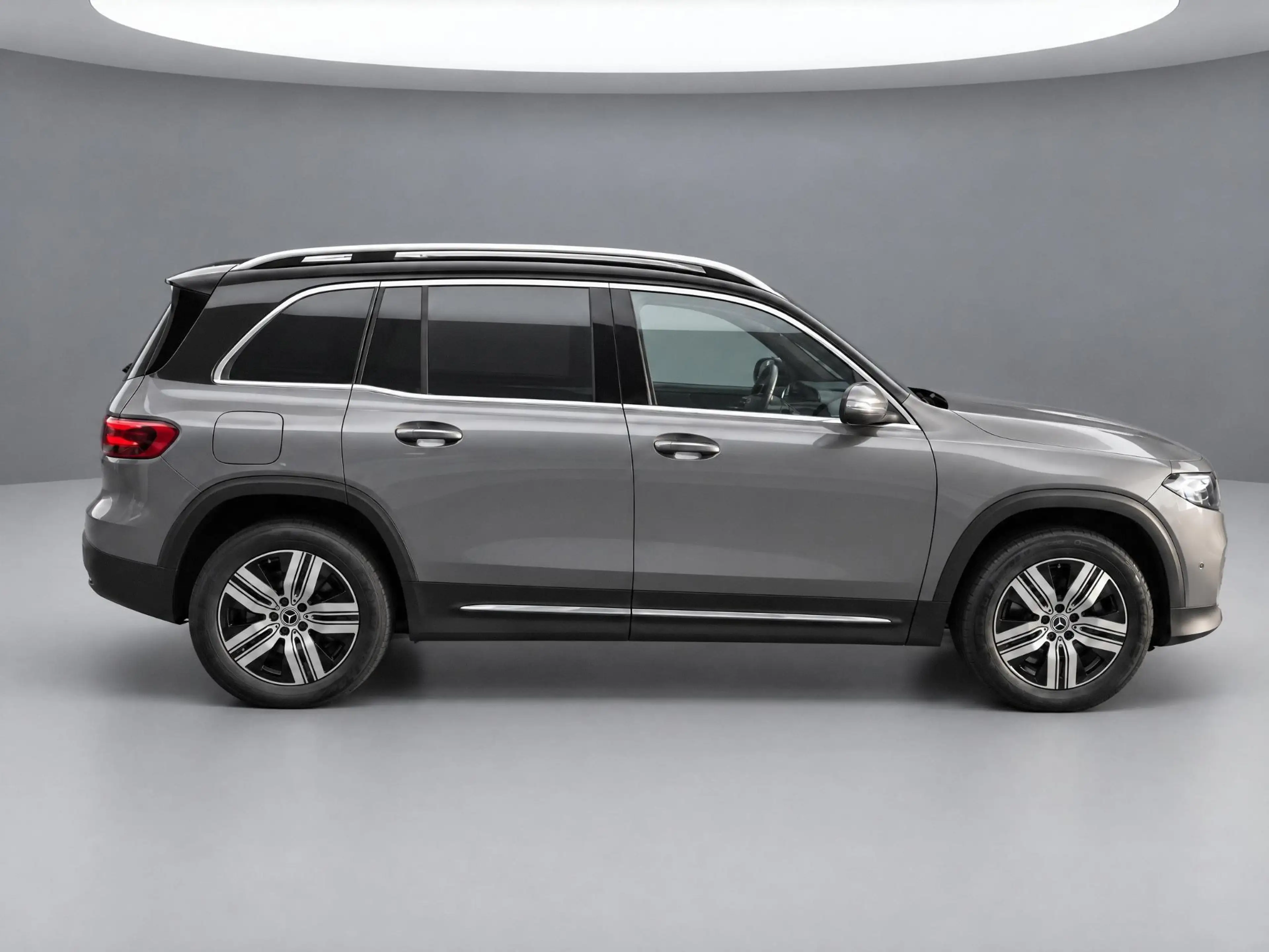 Mercedes-Benz EQB 250 250+ Business Line 7p. 71 kWh — photo 4