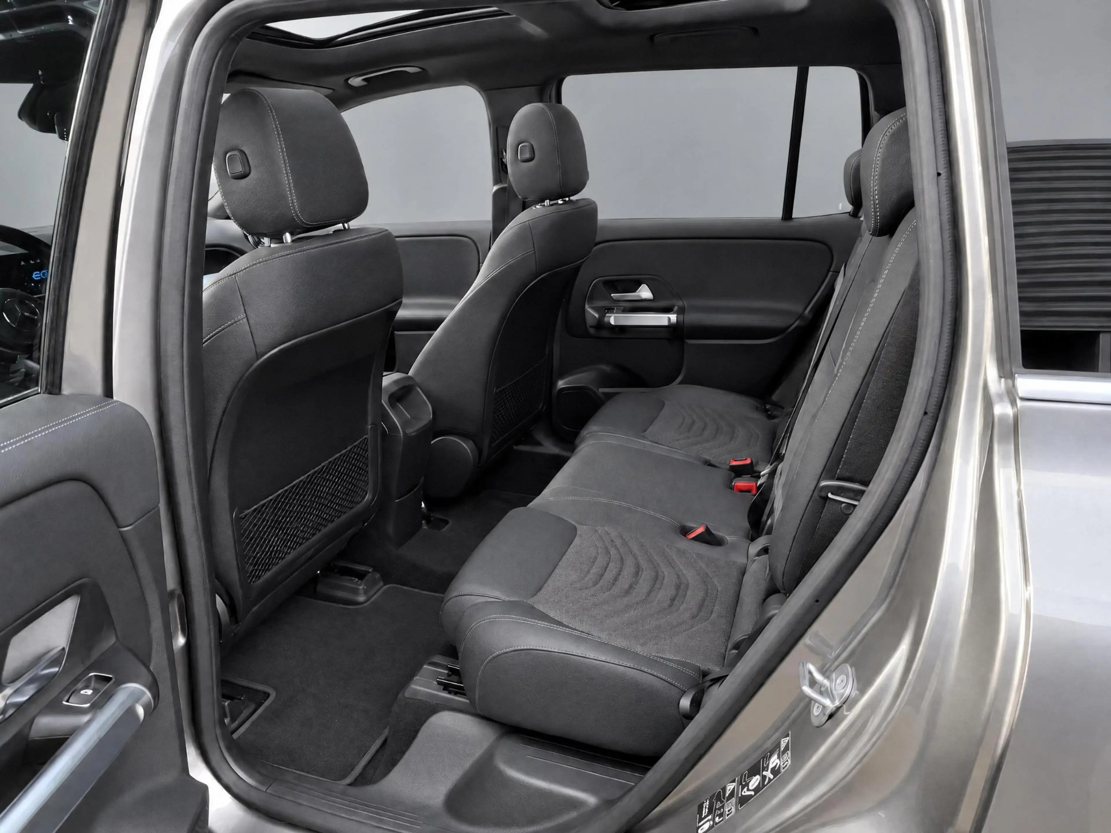 Mercedes-Benz EQB 250 250+ Business Line 7p. 71 kWh — photo 8
