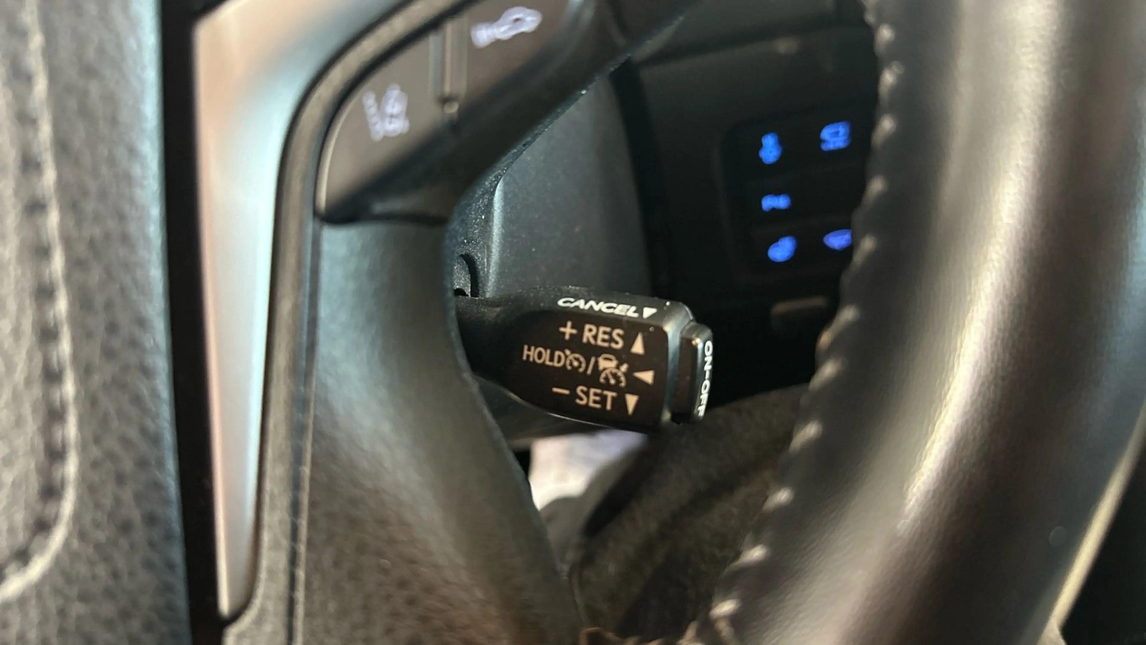 Toyota Land Cruiser 2.8 D-4D Executive Automatik Leder — photo 8